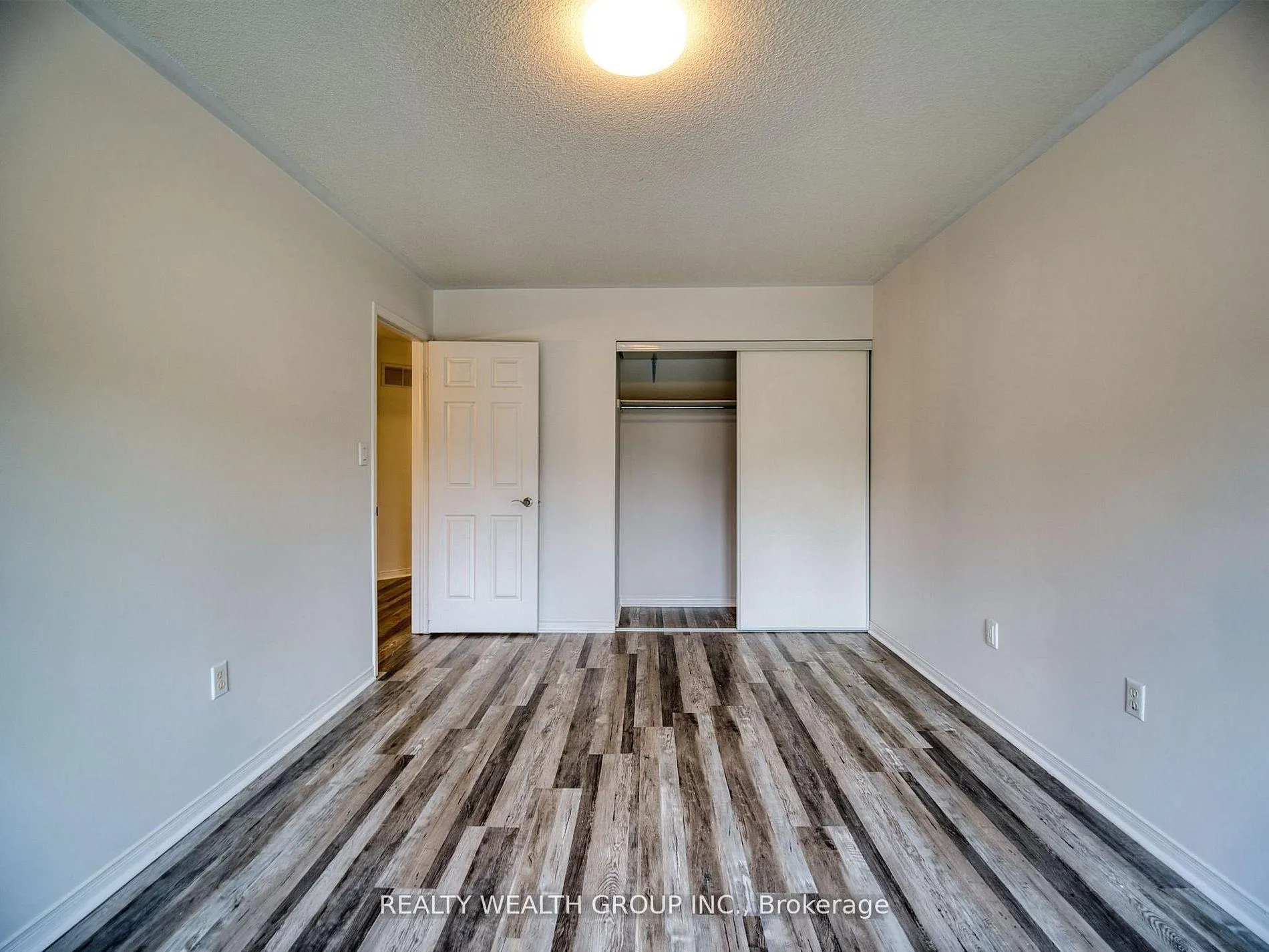 Photo 24 of 11 Birchcliffe Drive, Brampton, Heart Lake East — HOMEH