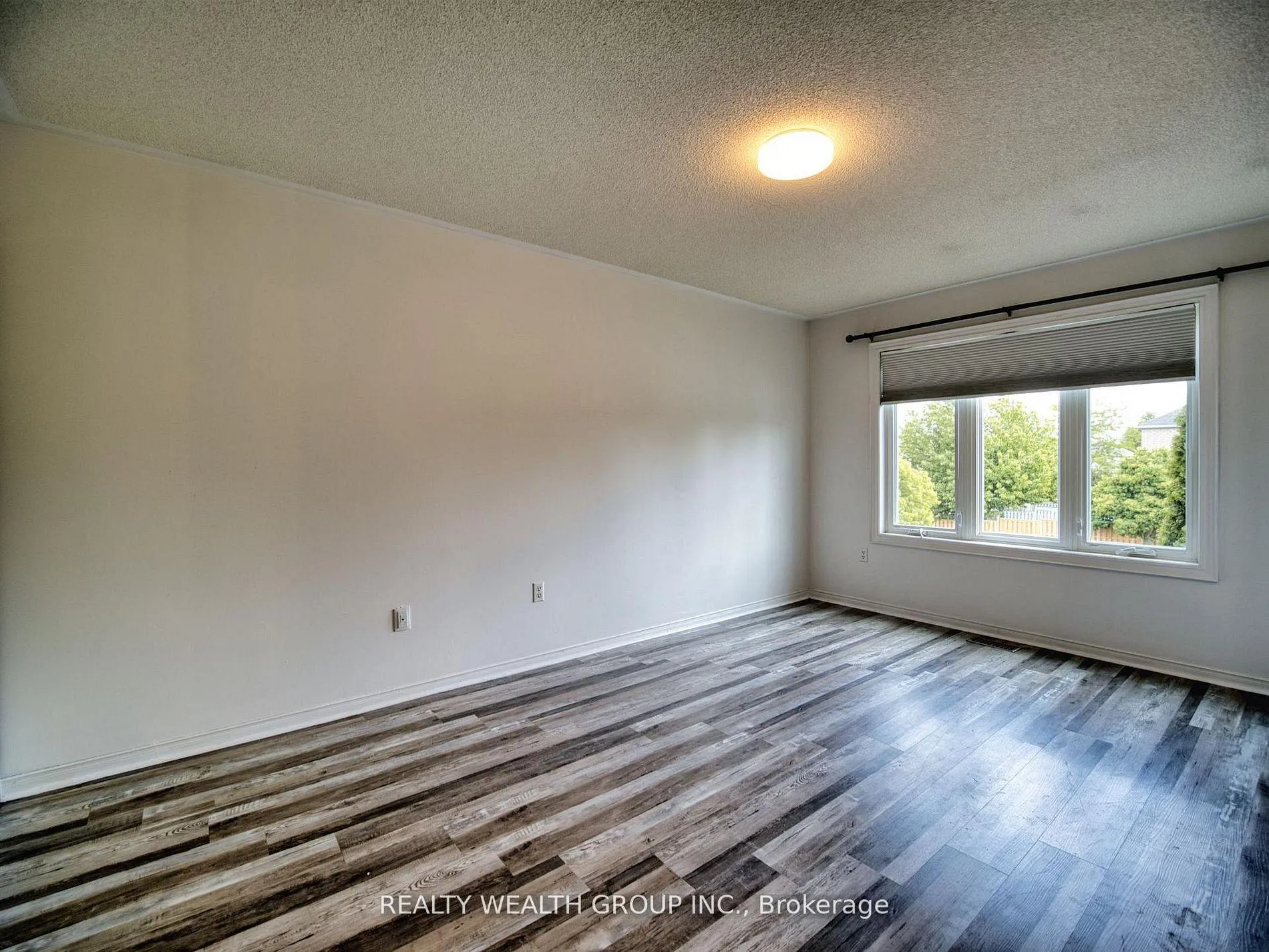 Photo 27 of 11 Birchcliffe Drive, Brampton, Heart Lake East — HOMEH