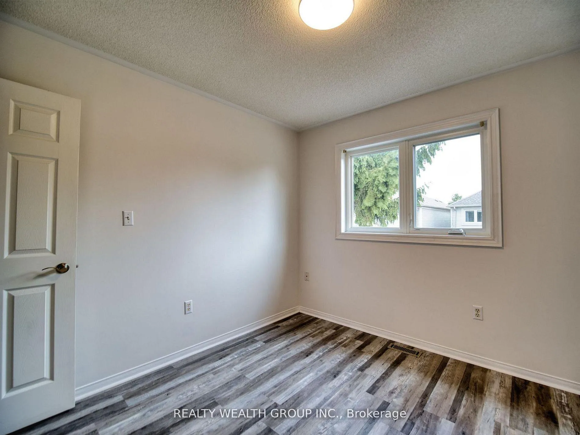 Photo 30 of 11 Birchcliffe Drive, Brampton, Heart Lake East — HOMEH