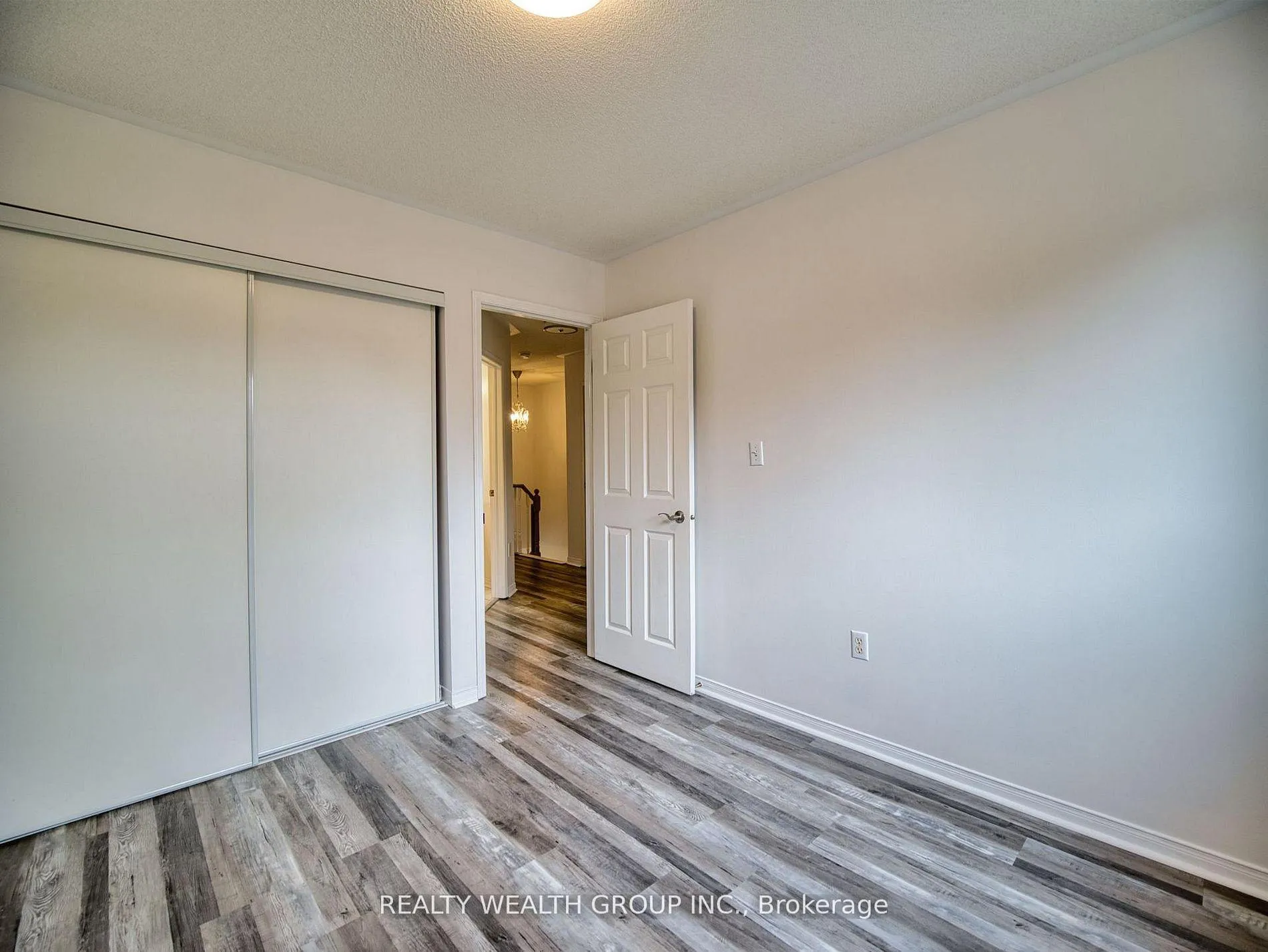 Photo 31 of 11 Birchcliffe Drive, Brampton, Heart Lake East — HOMEH