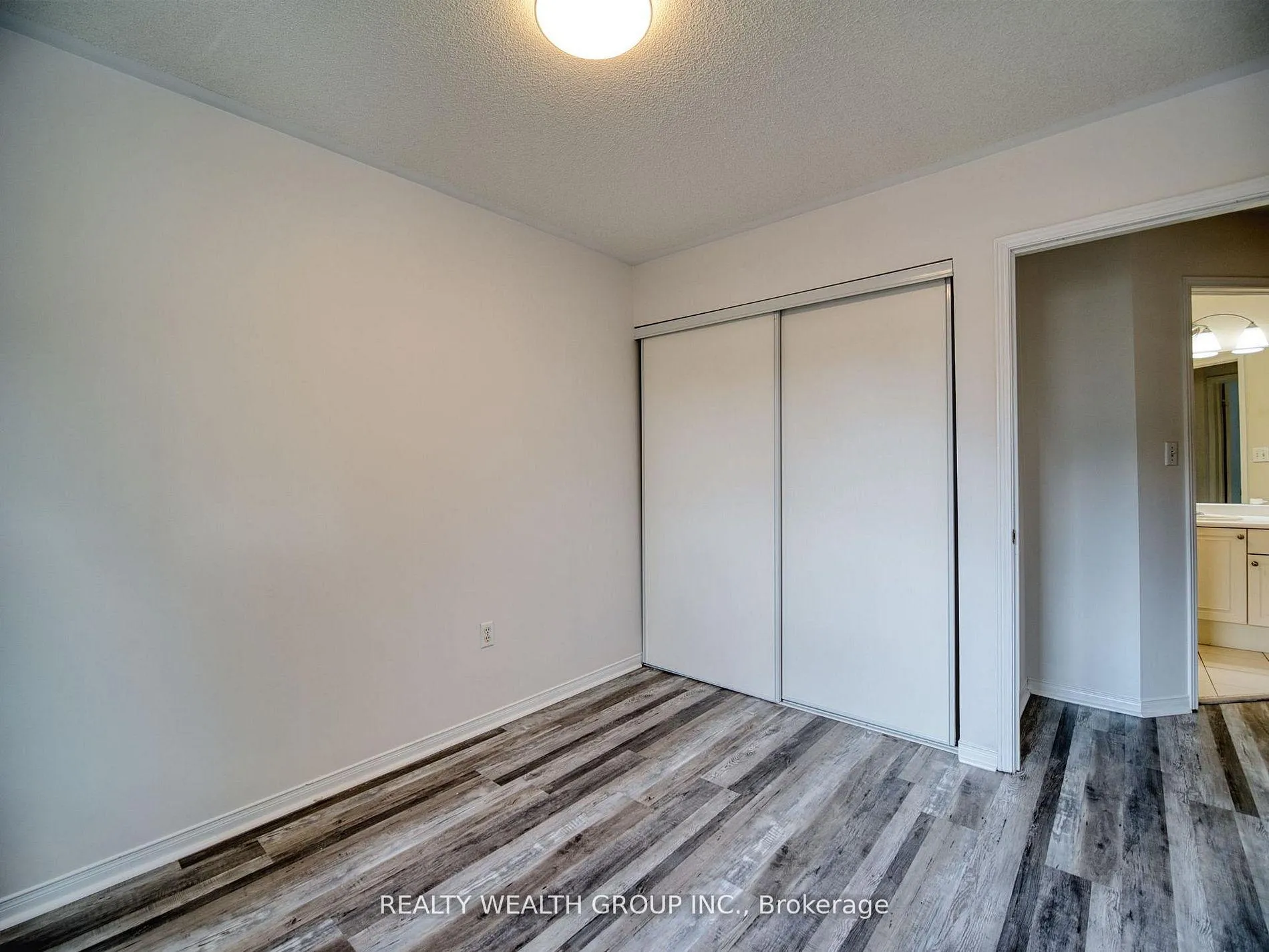 Photo 32 of 11 Birchcliffe Drive, Brampton, Heart Lake East — HOMEH