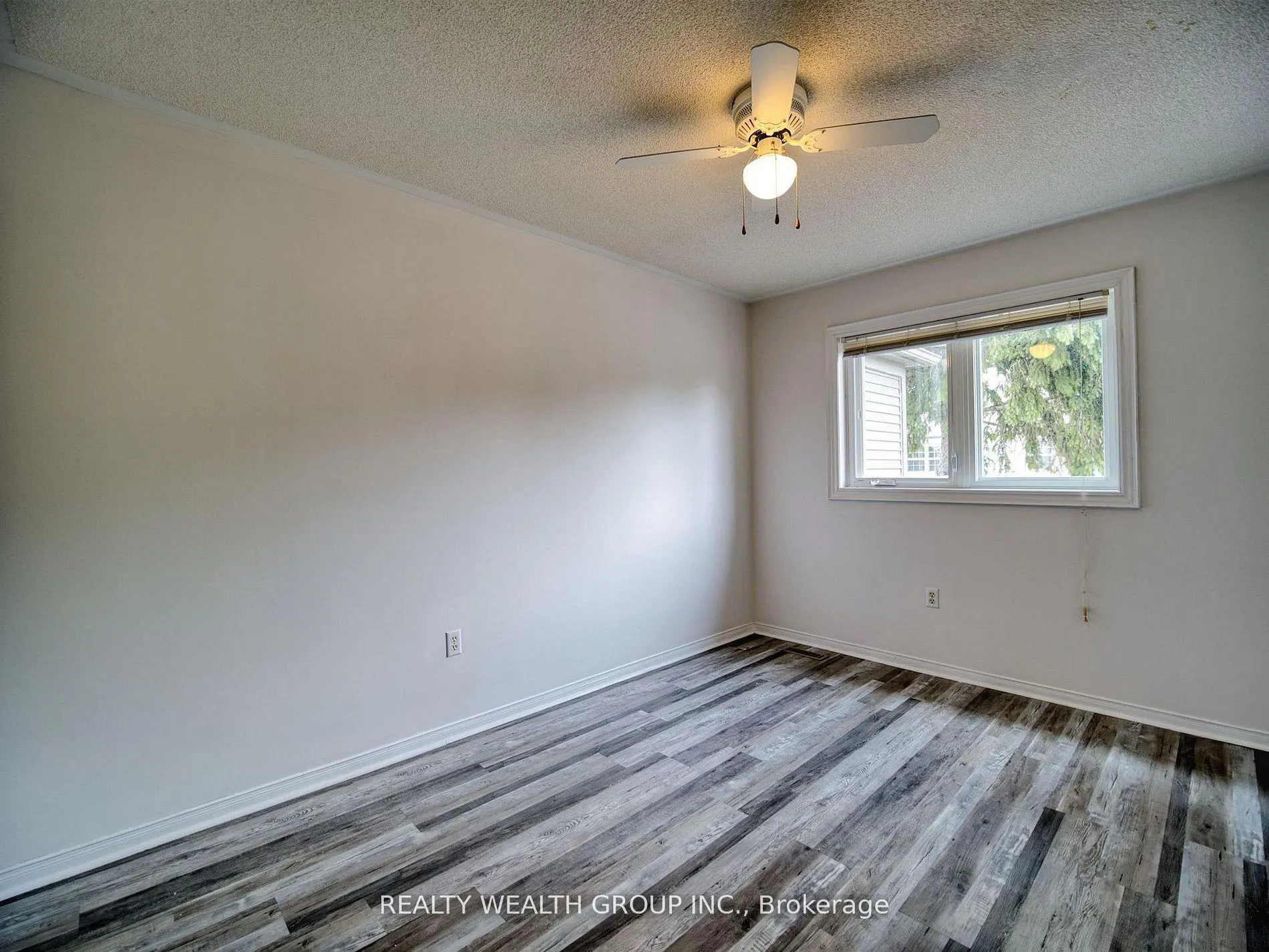 Photo 35 of 11 Birchcliffe Drive, Brampton, Heart Lake East — HOMEH