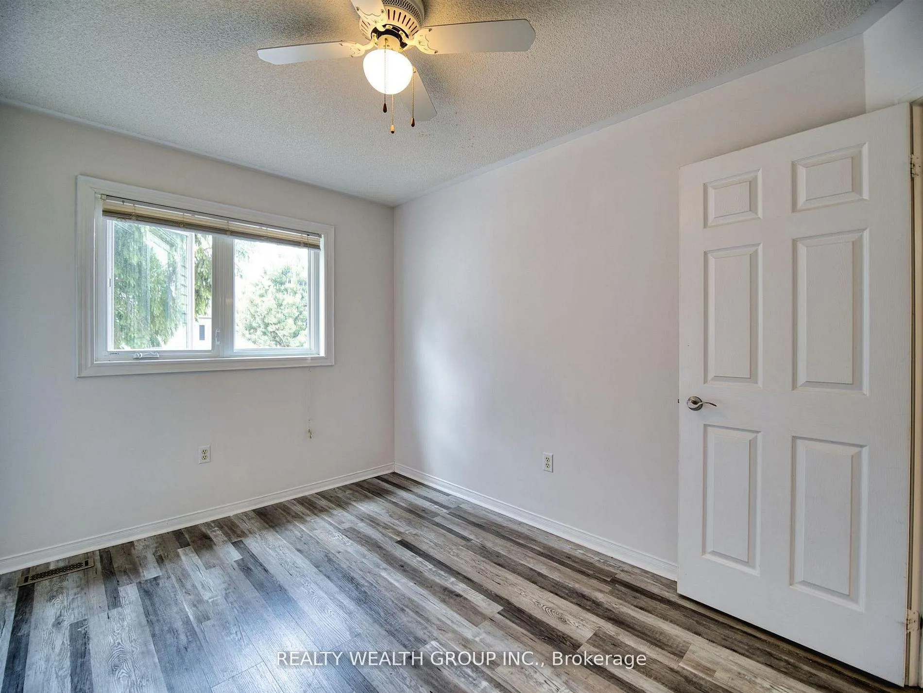 Photo 36 of 11 Birchcliffe Drive, Brampton, Heart Lake East — HOMEH
