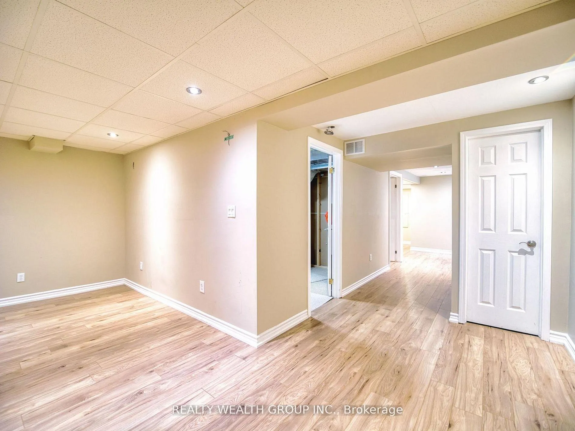 Photo 44 of 11 Birchcliffe Drive, Brampton, Heart Lake East — HOMEH