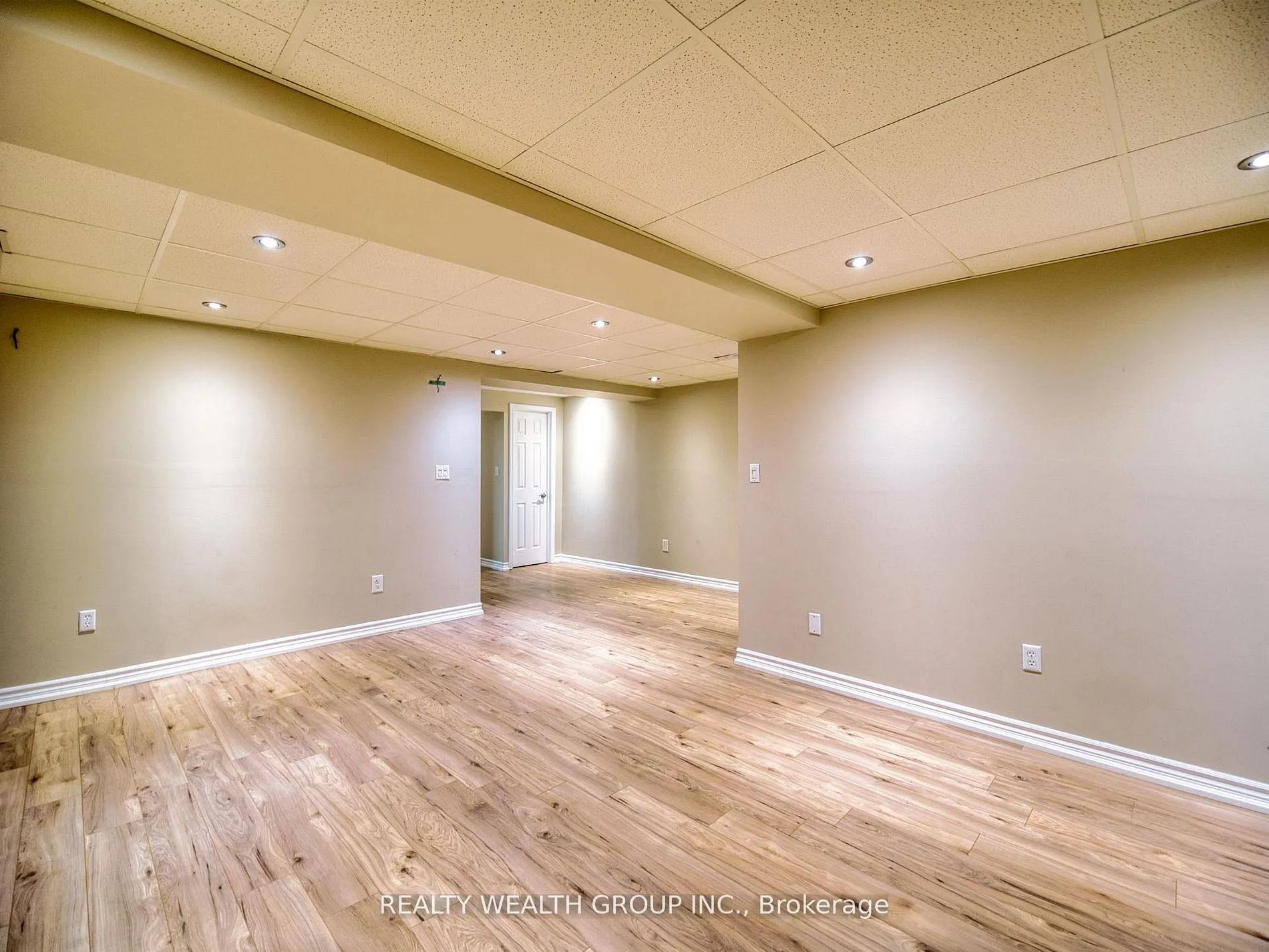Photo 46 of 11 Birchcliffe Drive, Brampton, Heart Lake East — HOMEH