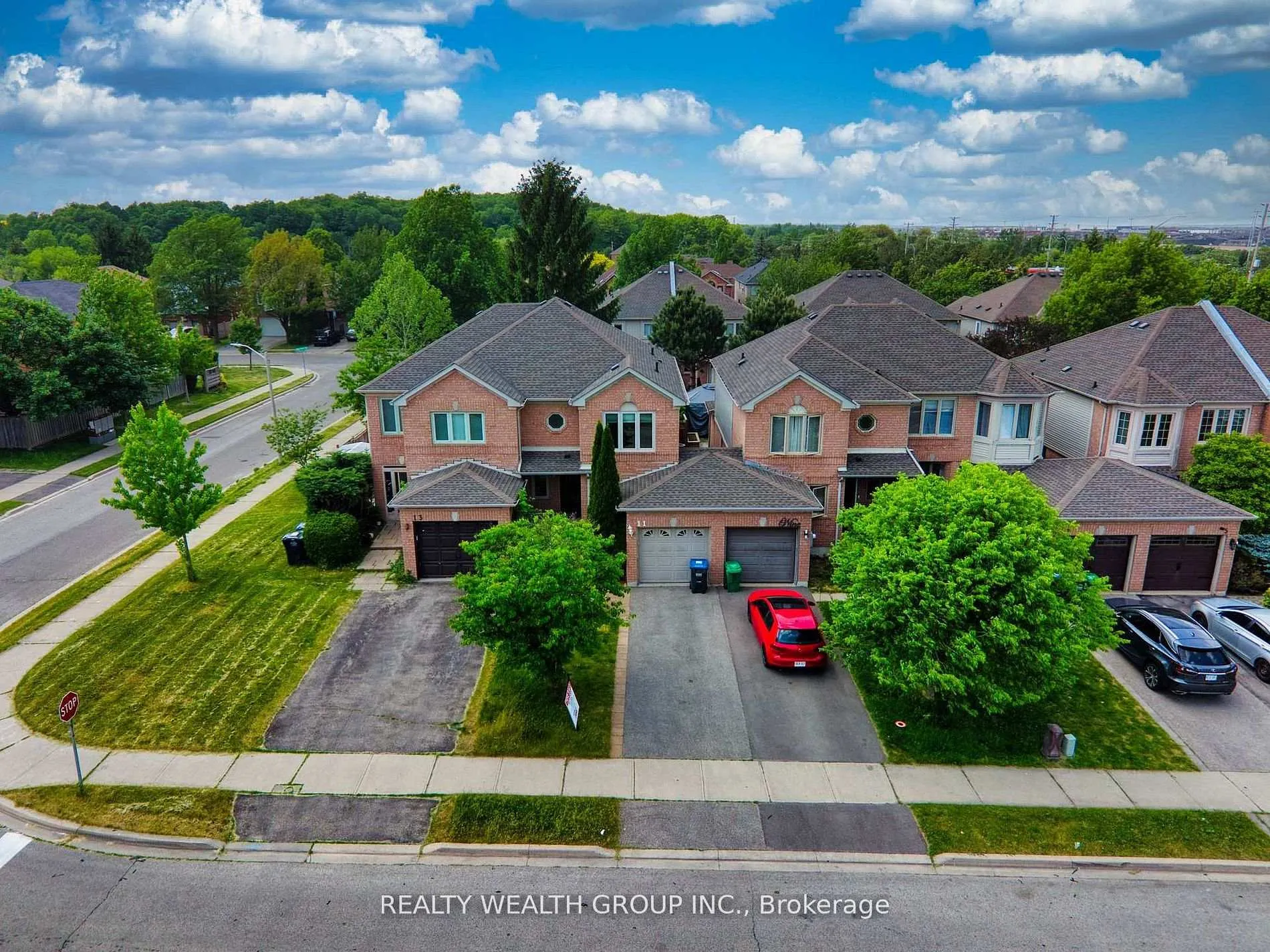 Photo 48 of 11 Birchcliffe Drive, Brampton, Heart Lake East — HOMEH