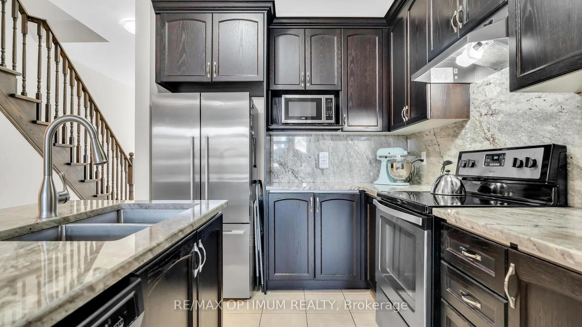 Photo 6 of 34 Pennycross Crescent, Brampton, Northwest Brampton — HOMEH