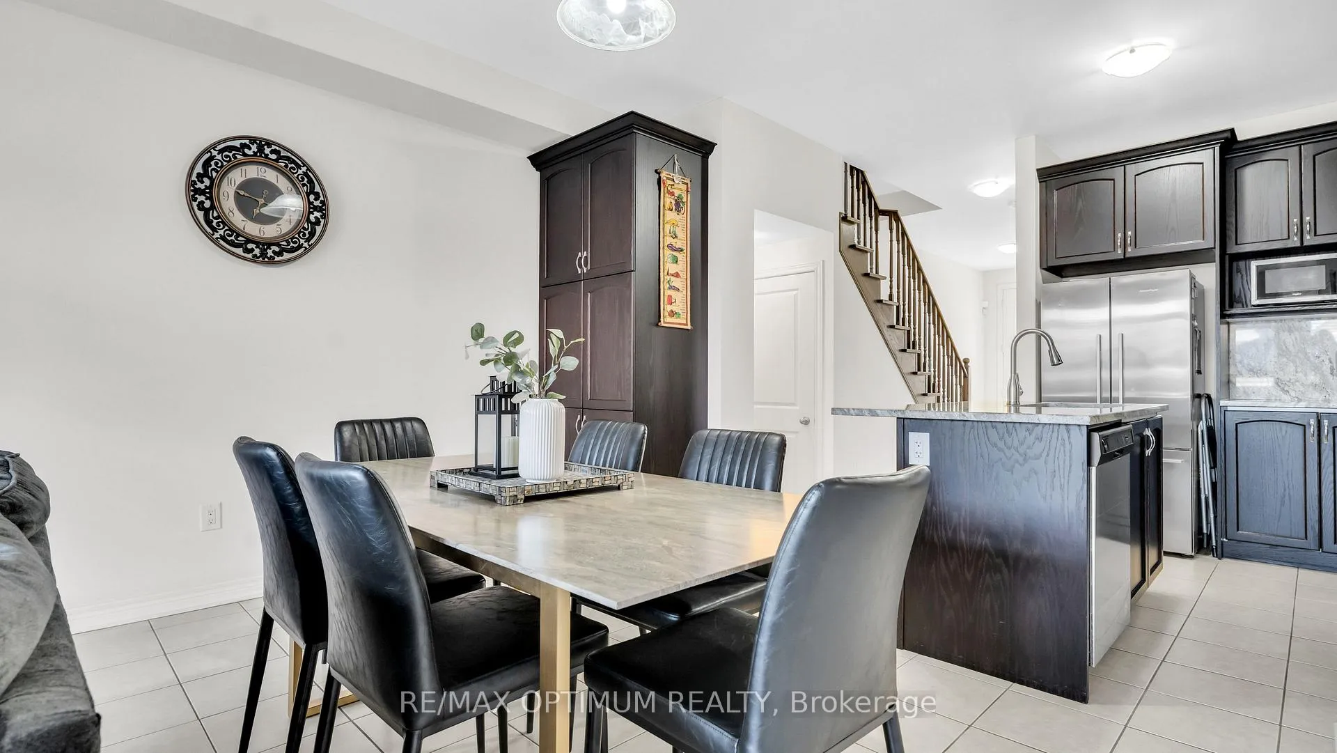 Photo 8 of 34 Pennycross Crescent, Brampton, Northwest Brampton — HOMEH