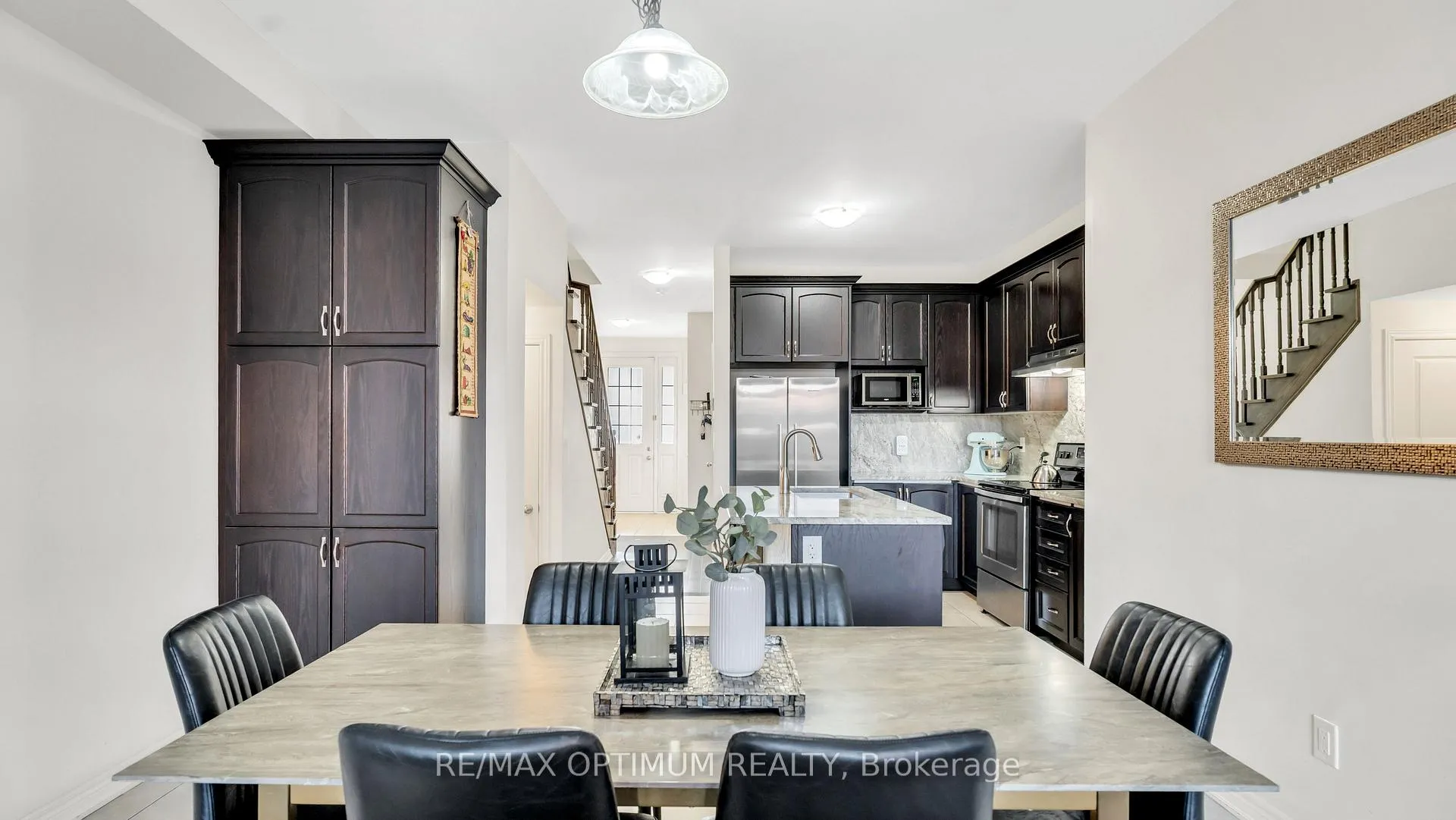 Photo 9 of 34 Pennycross Crescent, Brampton, Northwest Brampton — HOMEH