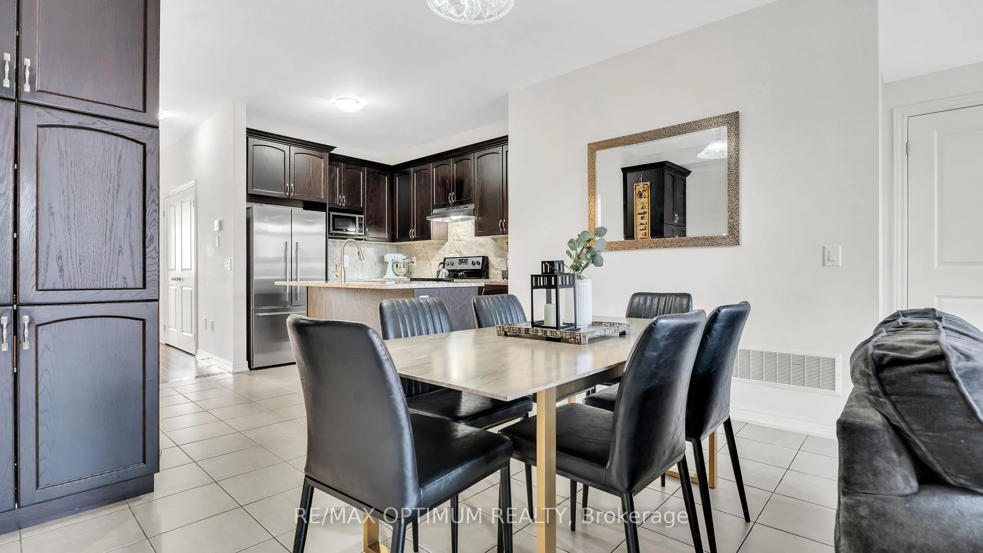 Photo 10 of 34 Pennycross Crescent, Brampton, Northwest Brampton — HOMEH