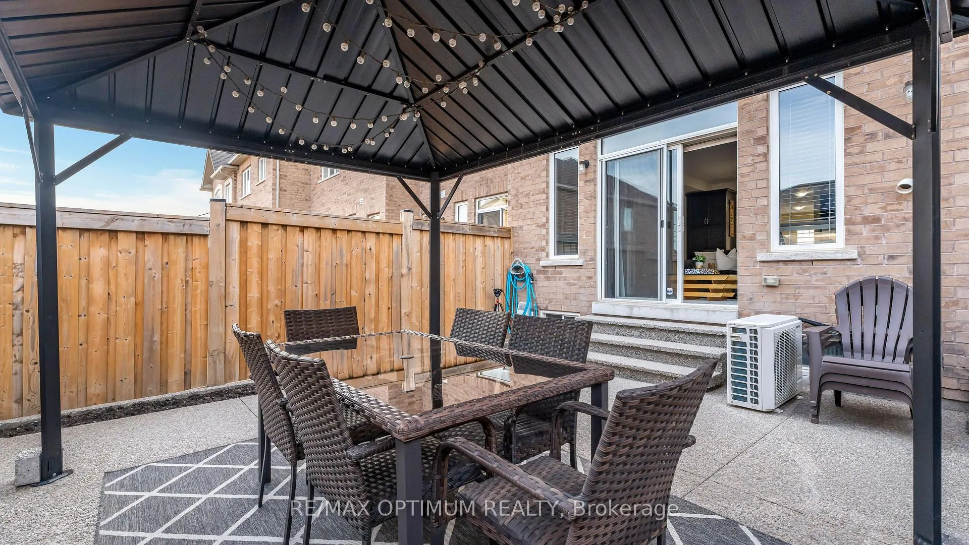 Photo 18 of 34 Pennycross Crescent, Brampton, Northwest Brampton — HOMEH