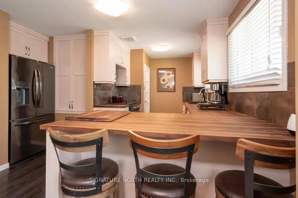 Photo 24 of 133 Whalen Street, Thunder Bay, Grandview — HOMEH