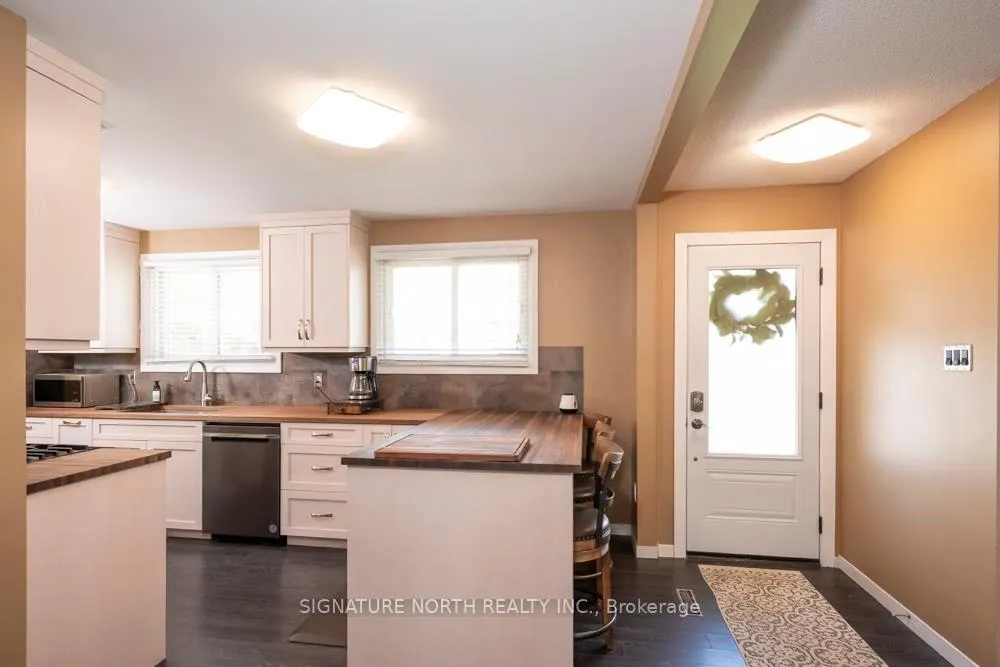 Photo 25 of 133 Whalen Street, Thunder Bay, Grandview — HOMEH