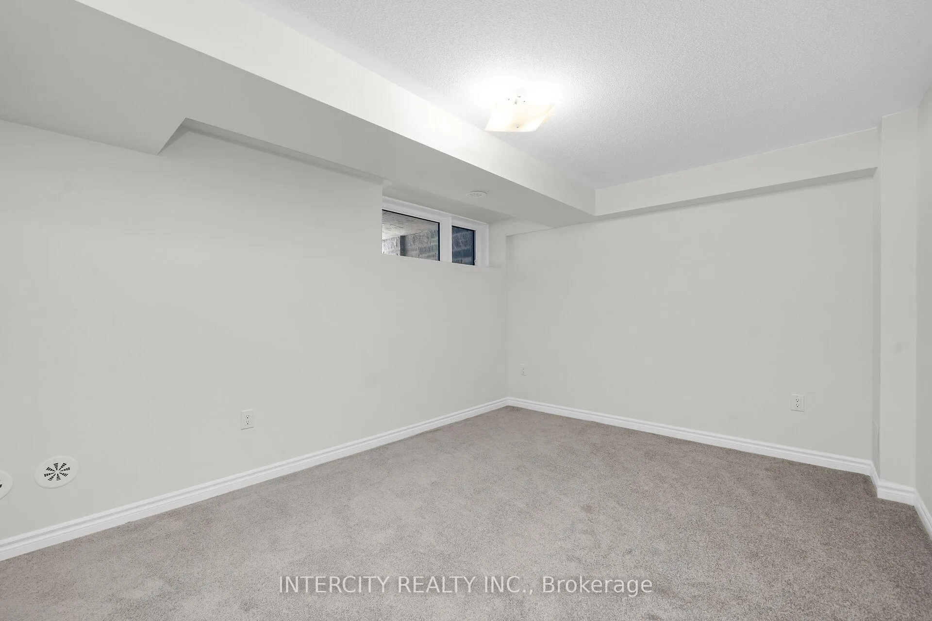Photo 7 of Unit 40Z, 12 Savvy Lane, Caledon, Rural Caledon — HOMEH