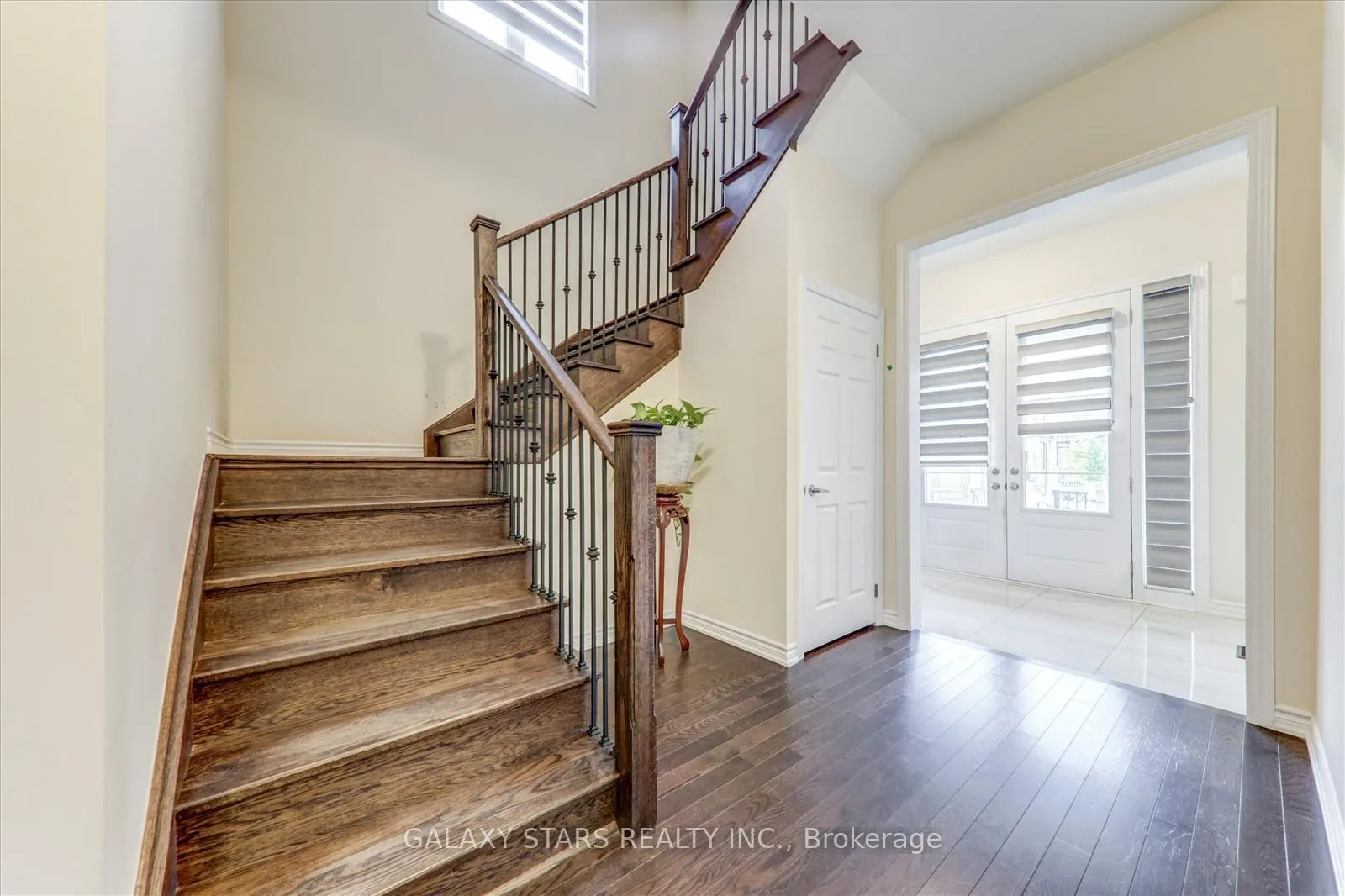 Photo 5 of 318 Fleetwood Drive, Oshawa, Eastdale — HOMEH