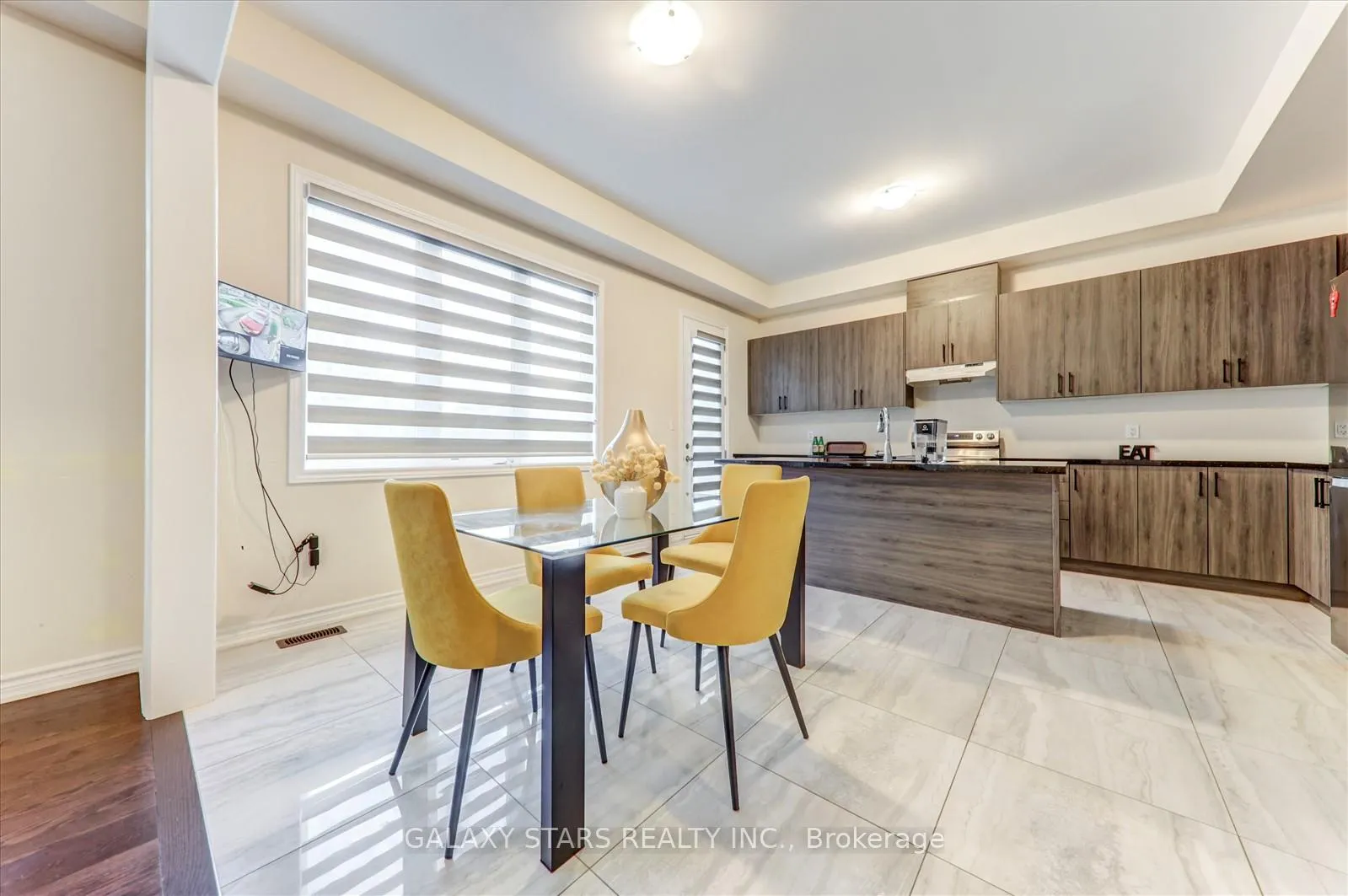 Photo 9 of 318 Fleetwood Drive, Oshawa, Eastdale — HOMEH