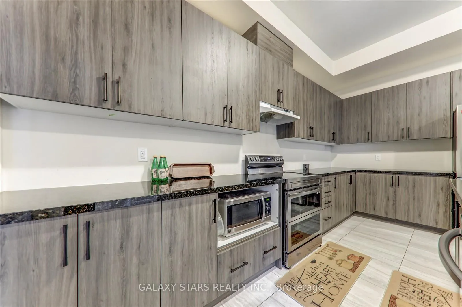 Photo 11 of 318 Fleetwood Drive, Oshawa, Eastdale — HOMEH