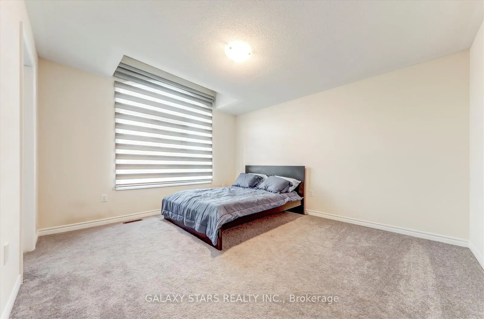 Photo 19 of 318 Fleetwood Drive, Oshawa, Eastdale — HOMEH