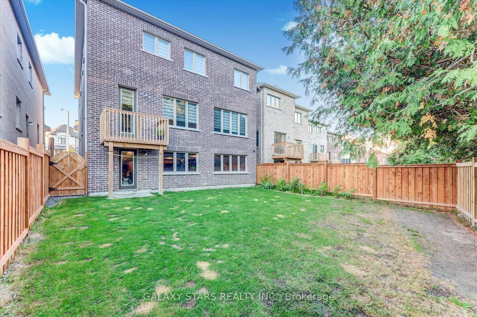 Photo 23 of 318 Fleetwood Drive, Oshawa, Eastdale — HOMEH
