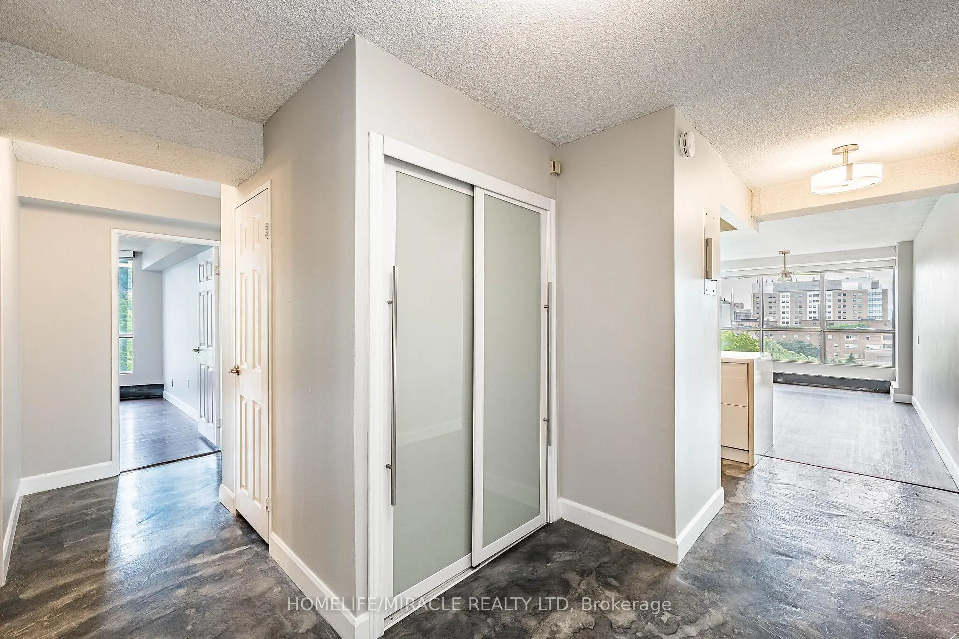 Photo 14 of Unit 1408, 150 Charlton Avenue E, Hamilton, Corktown — HOMEH