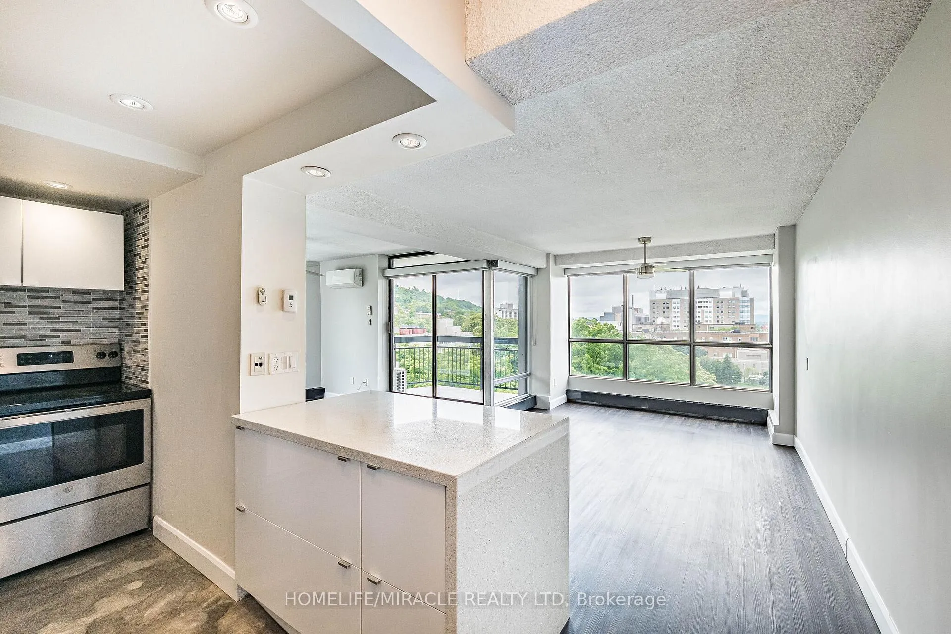 Photo 15 of Unit 1408, 150 Charlton Avenue E, Hamilton, Corktown — HOMEH