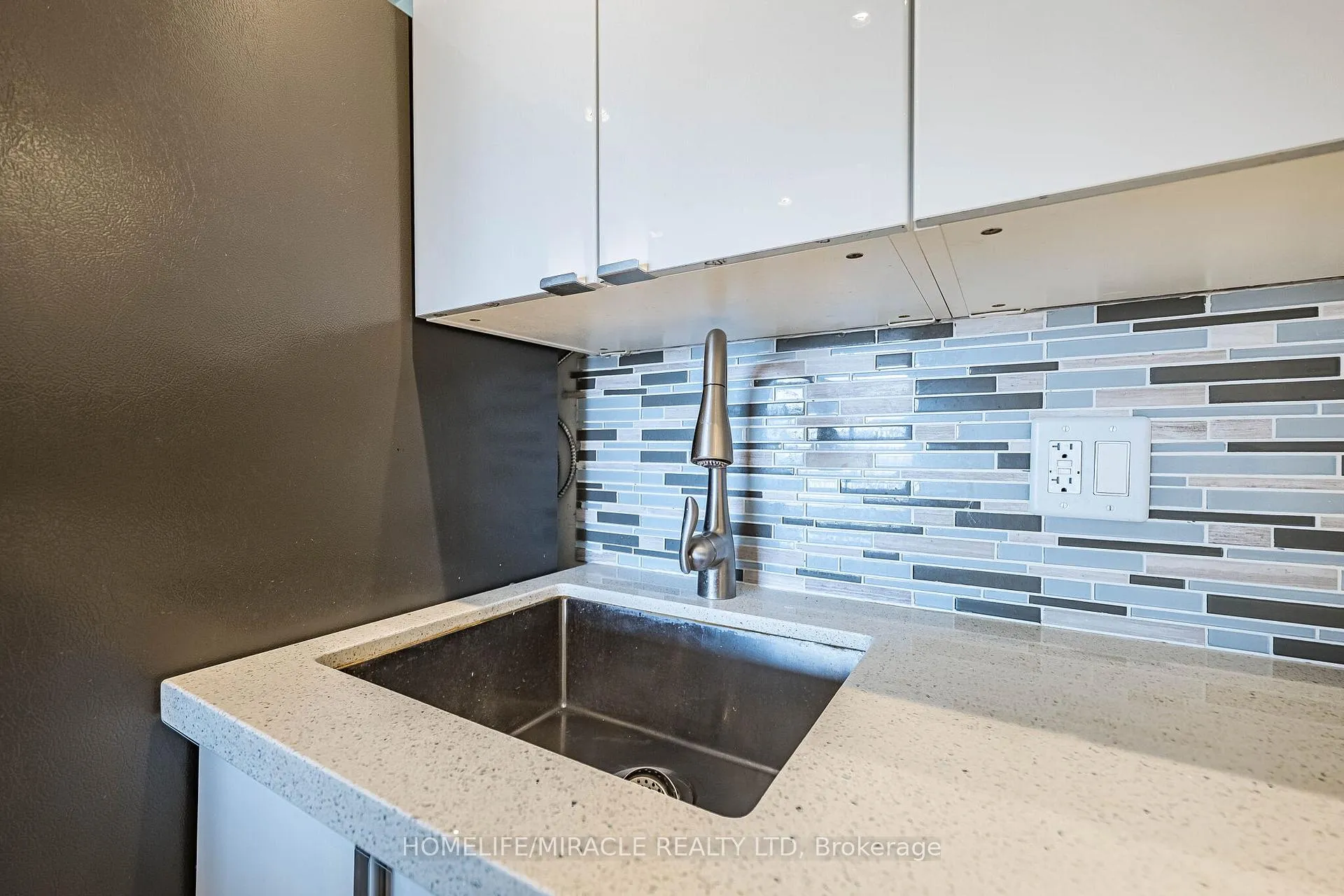 Photo 23 of Unit 1408, 150 Charlton Avenue E, Hamilton, Corktown — HOMEH