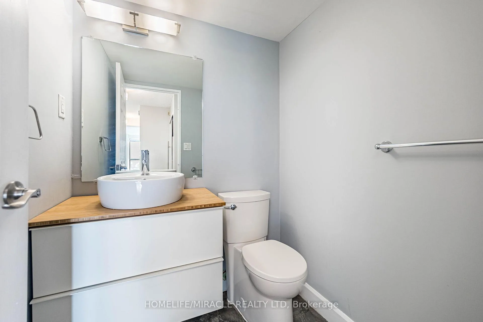 Photo 24 of Unit 1408, 150 Charlton Avenue E, Hamilton, Corktown — HOMEH