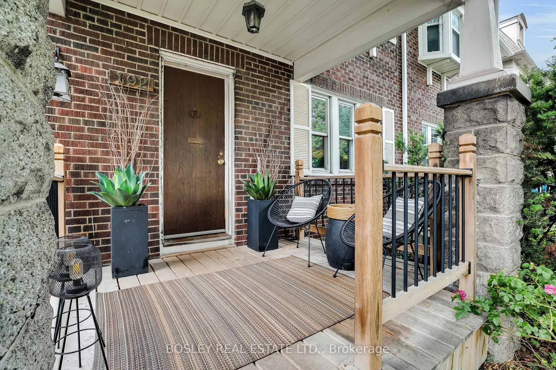 Photo 2 of 192 Belsize Drive, Toronto, Mount Pleasant East — HOMEH