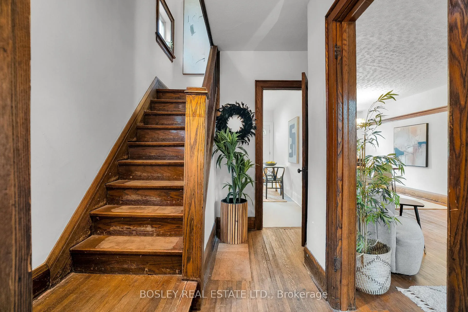 Photo 3 of 192 Belsize Drive, Toronto, Mount Pleasant East — HOMEH