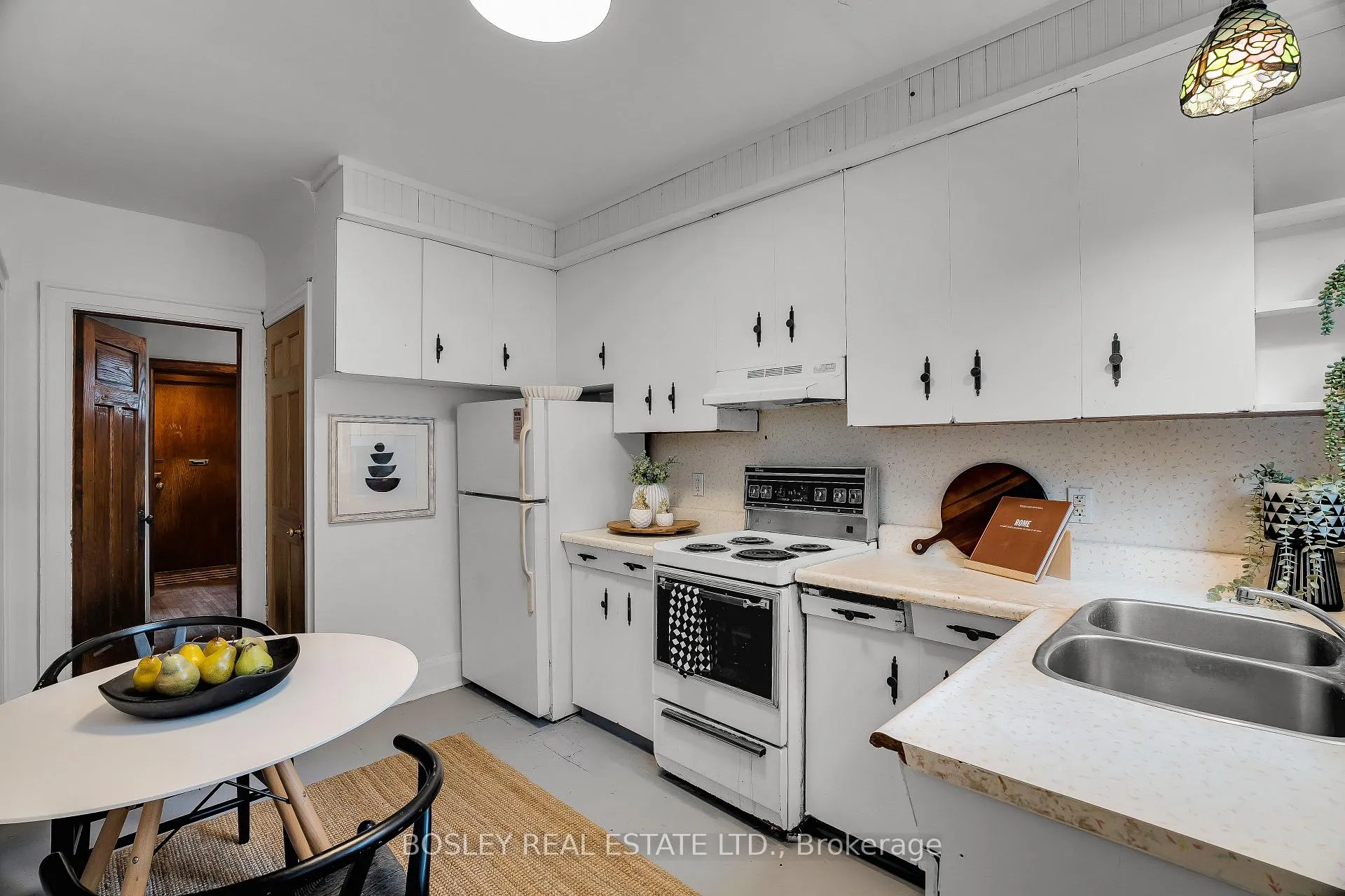 Photo 11 of 192 Belsize Drive, Toronto, Mount Pleasant East — HOMEH