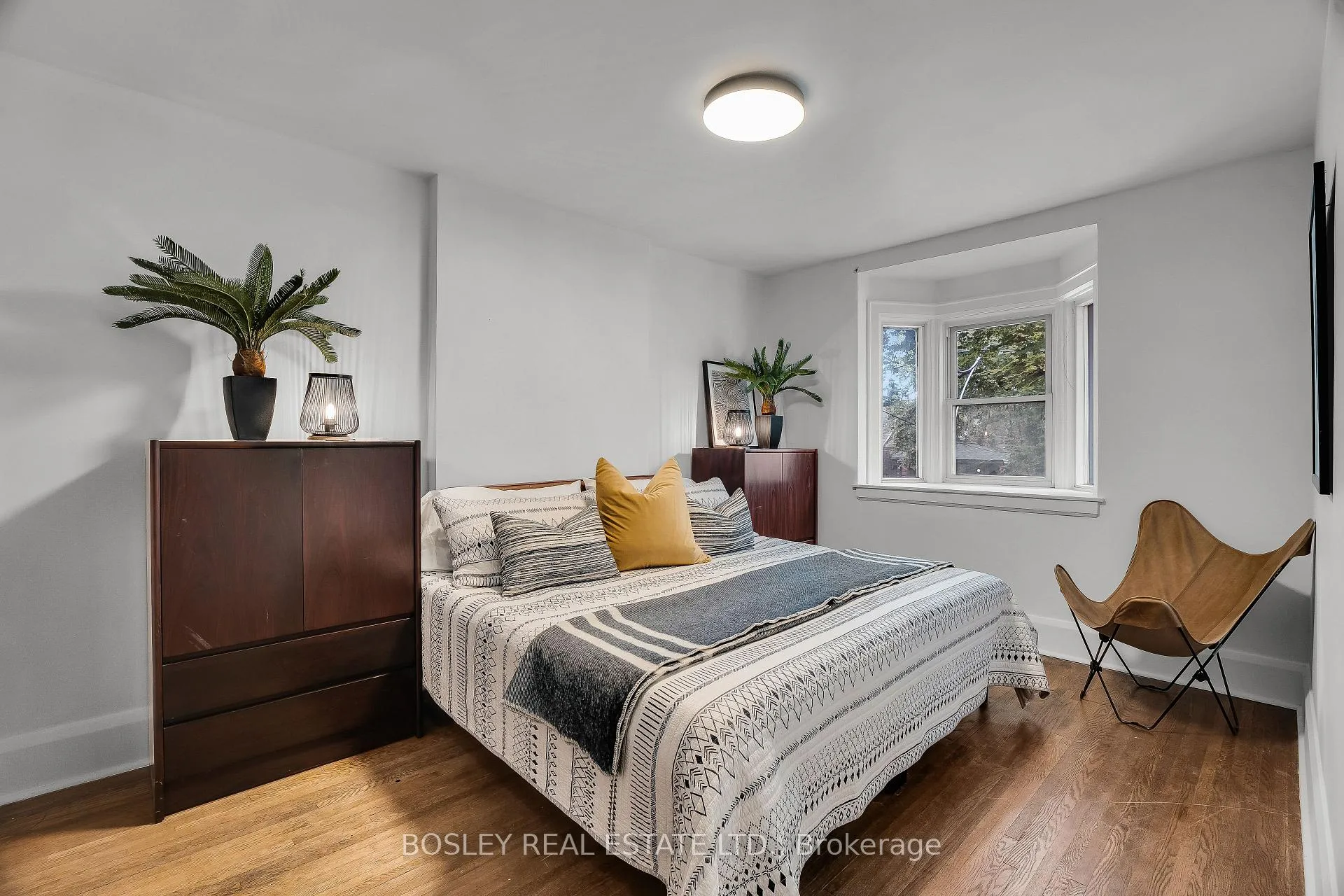 Photo 14 of 192 Belsize Drive, Toronto, Mount Pleasant East — HOMEH
