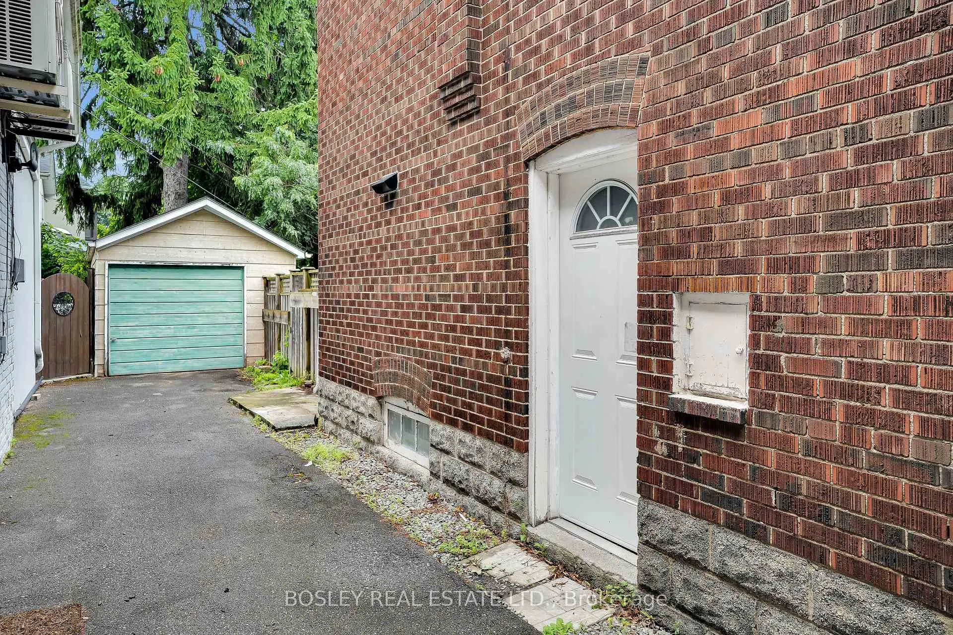 Photo 23 of 192 Belsize Drive, Toronto, Mount Pleasant East — HOMEH