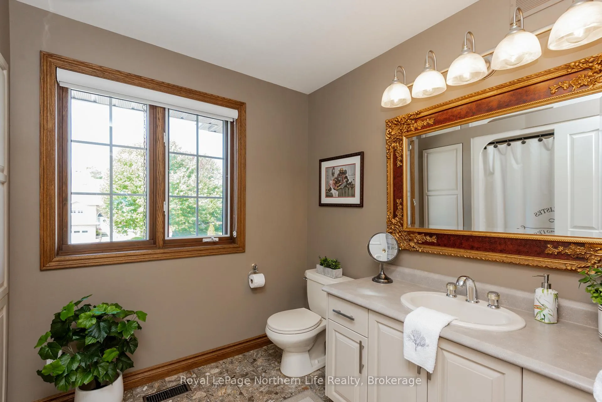 Photo 31 of 67 Janey Avenue, North Bay, Airport — HOMEH