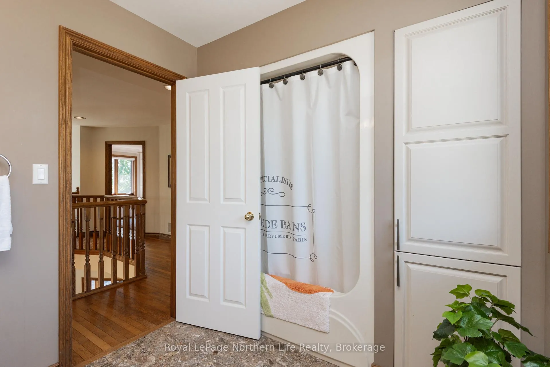 Photo 32 of 67 Janey Avenue, North Bay, Airport — HOMEH