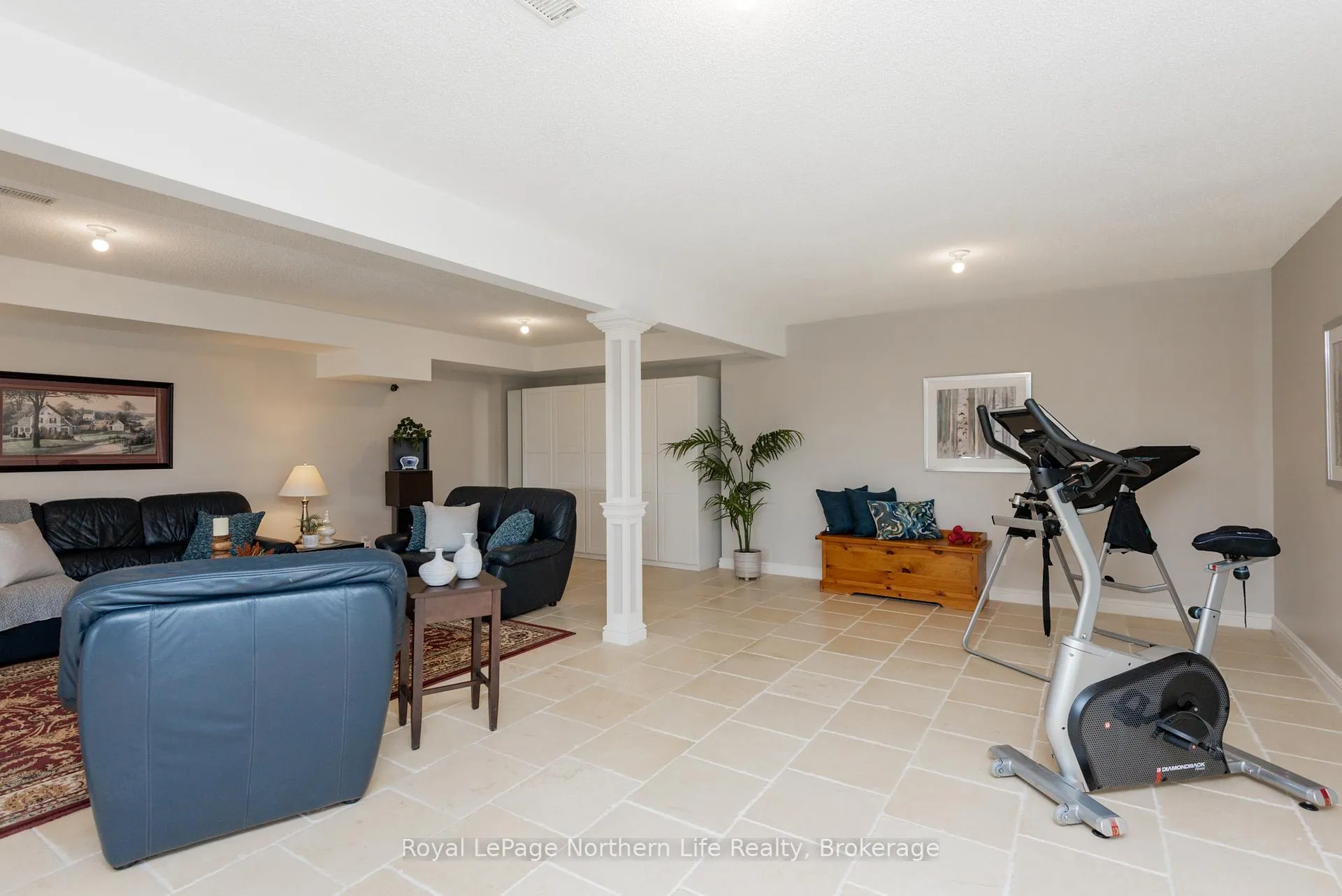 Photo 39 of 67 Janey Avenue, North Bay, Airport — HOMEH