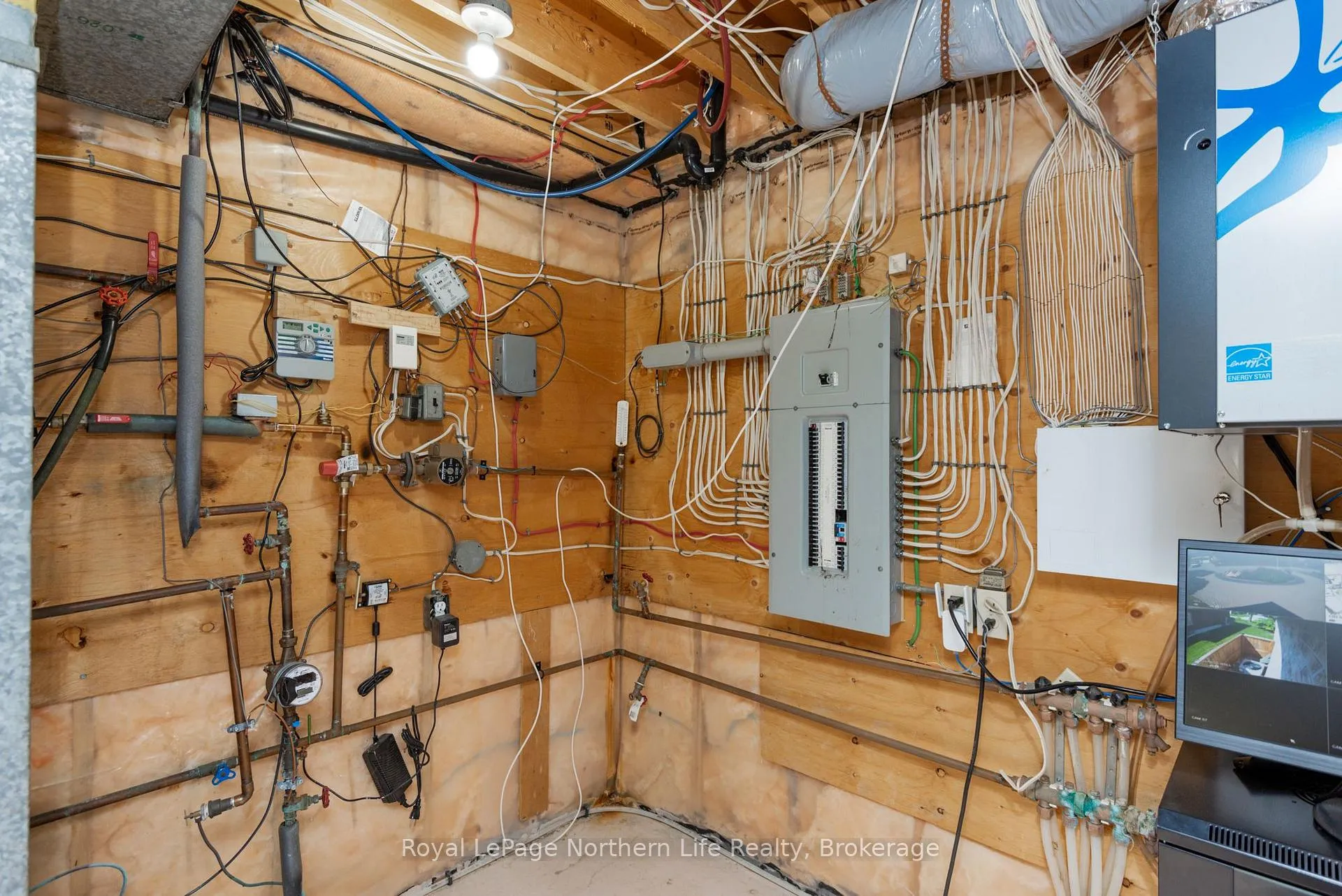 Photo 45 of 67 Janey Avenue, North Bay, Airport — HOMEH