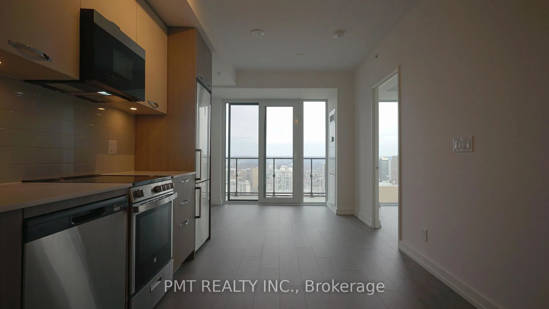 Photo 2 of Unit 3101, 75 James Street S, Hamilton, Corktown — HOMEH