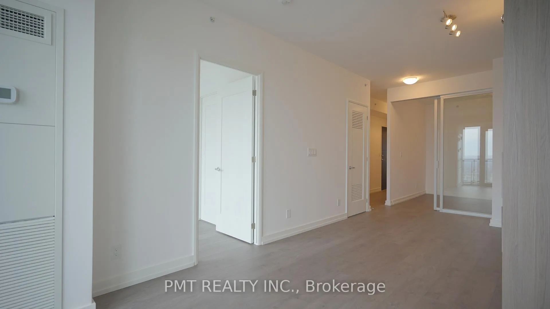 Photo 10 of Unit 3101, 75 James Street S, Hamilton, Corktown — HOMEH