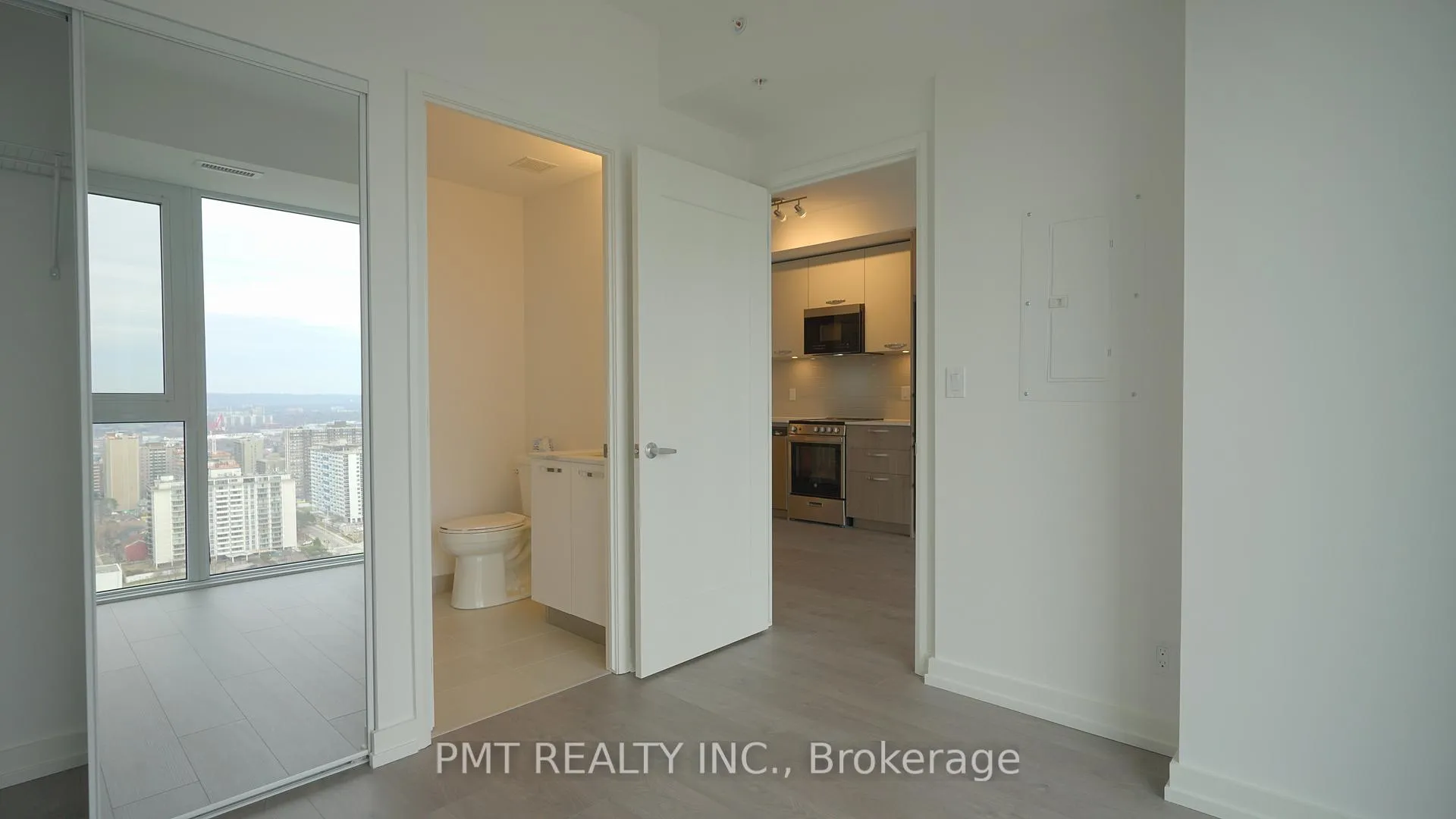 Photo 13 of Unit 3101, 75 James Street S, Hamilton, Corktown — HOMEH