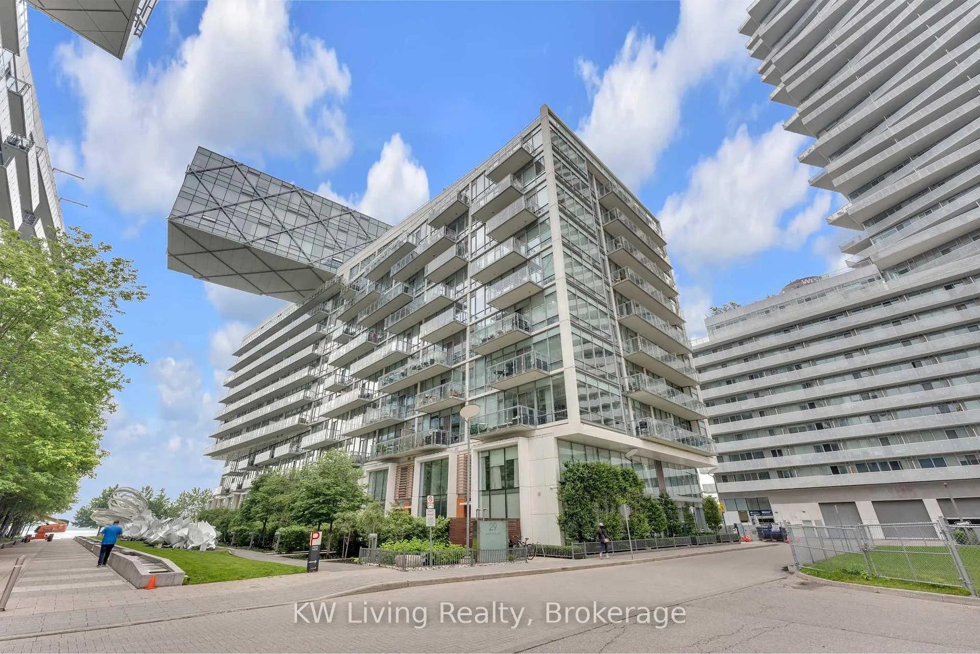 Photo 1 of Unit 828, 29 Queens Quay E, Toronto, Waterfront Communities — HOMEH