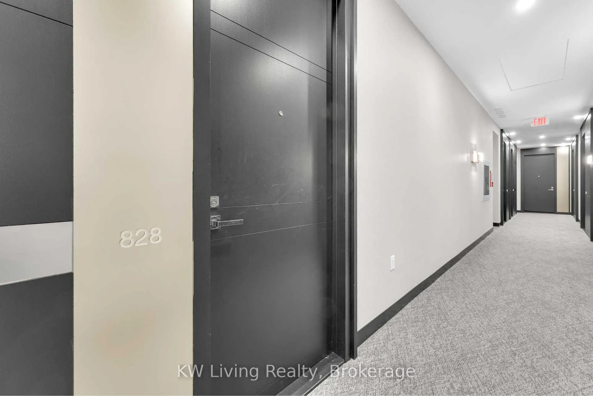 Photo 4 of Unit 828, 29 Queens Quay E, Toronto, Waterfront Communities — HOMEH