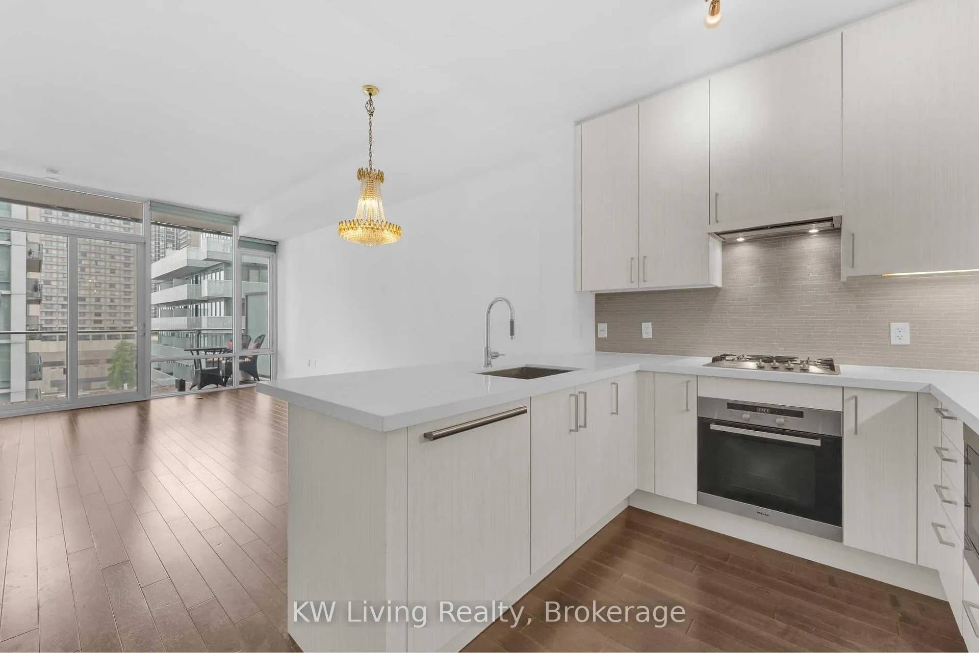 Photo 10 of Unit 828, 29 Queens Quay E, Toronto, Waterfront Communities — HOMEH