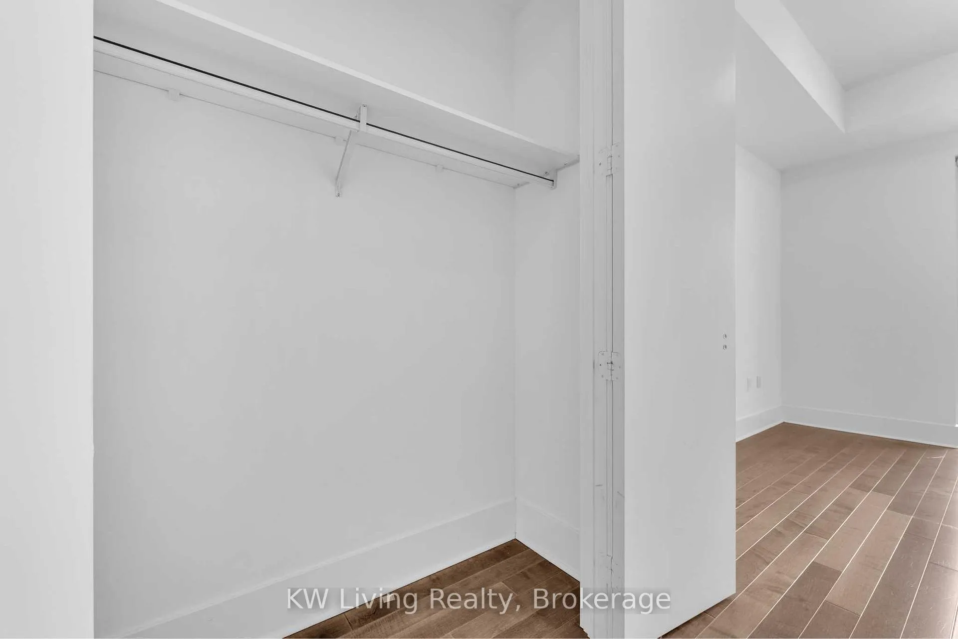 Photo 19 of Unit 828, 29 Queens Quay E, Toronto, Waterfront Communities — HOMEH