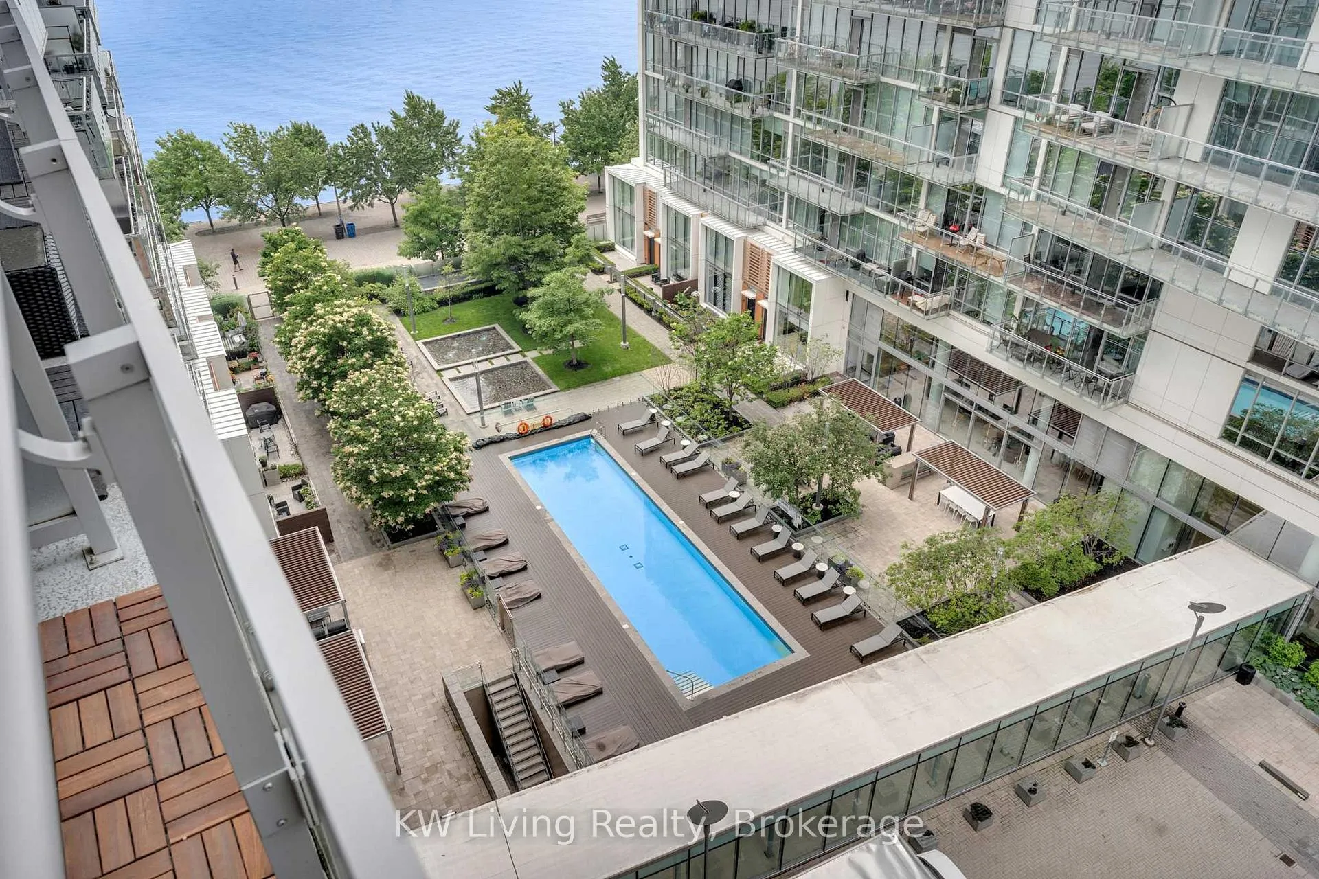 Photo 24 of Unit 828, 29 Queens Quay E, Toronto, Waterfront Communities — HOMEH
