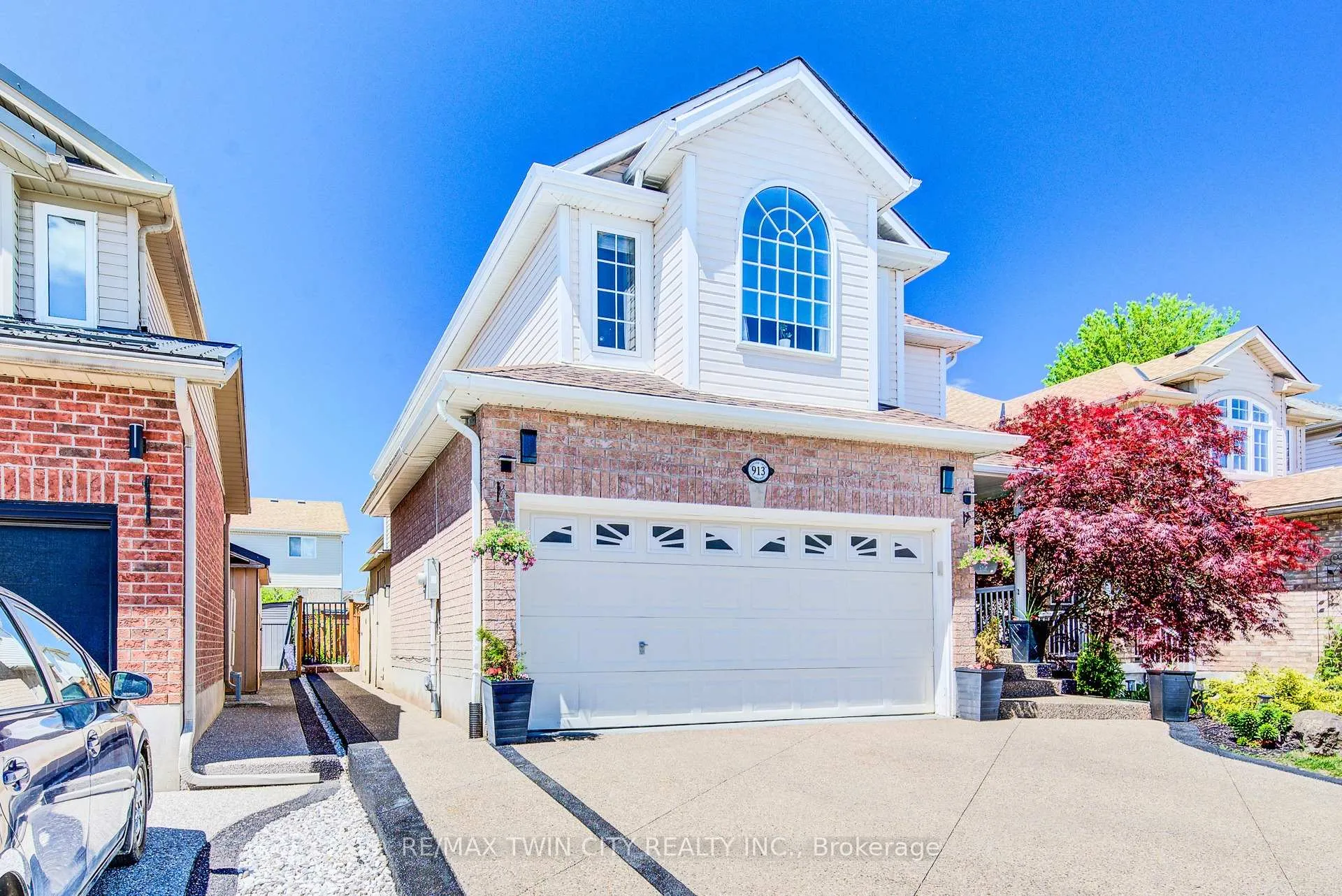 Photo 3 of 913 Copper Leaf Crescent, Kitchener, Trussler — HOMEH
