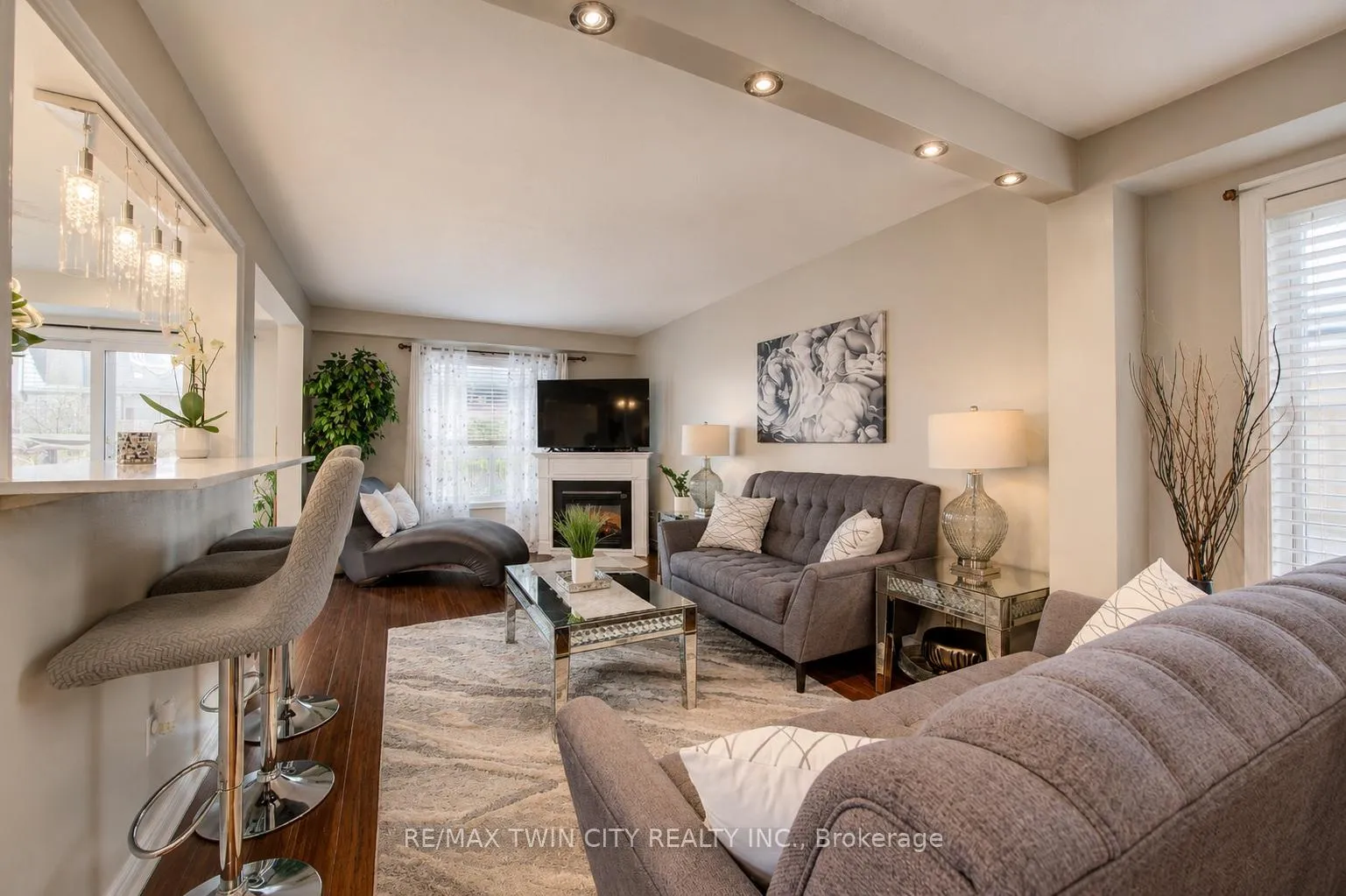 Photo 12 of 913 Copper Leaf Crescent, Kitchener, Trussler — HOMEH