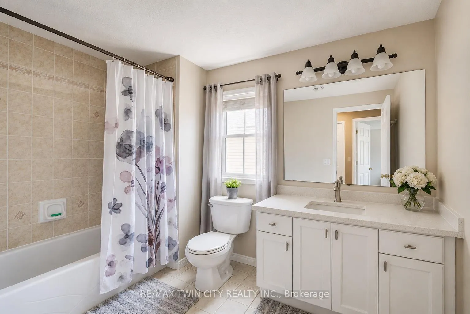 Photo 23 of 913 Copper Leaf Crescent, Kitchener, Trussler — HOMEH