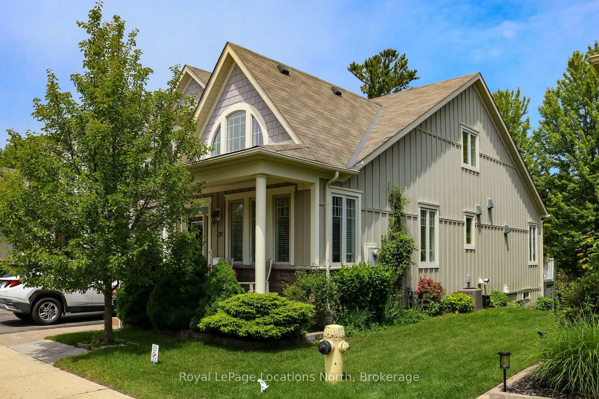 Photo 2 of 29 Savannah Crescent, Wasaga Beach — HOMEH