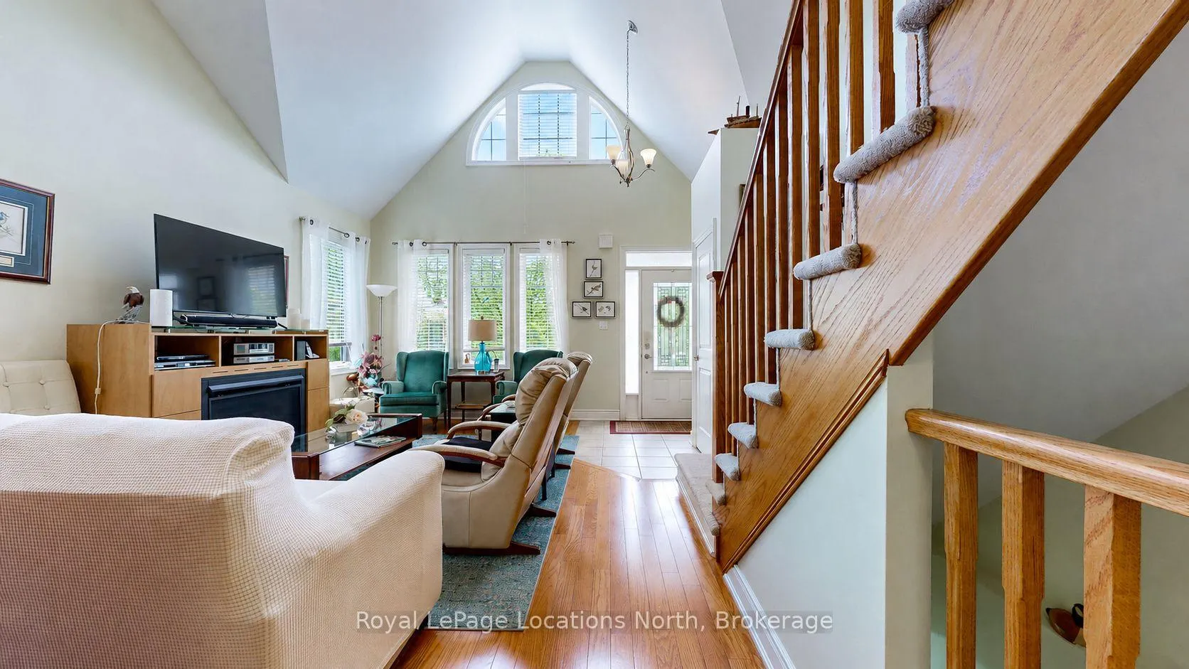 Photo 8 of 29 Savannah Crescent, Wasaga Beach — HOMEH