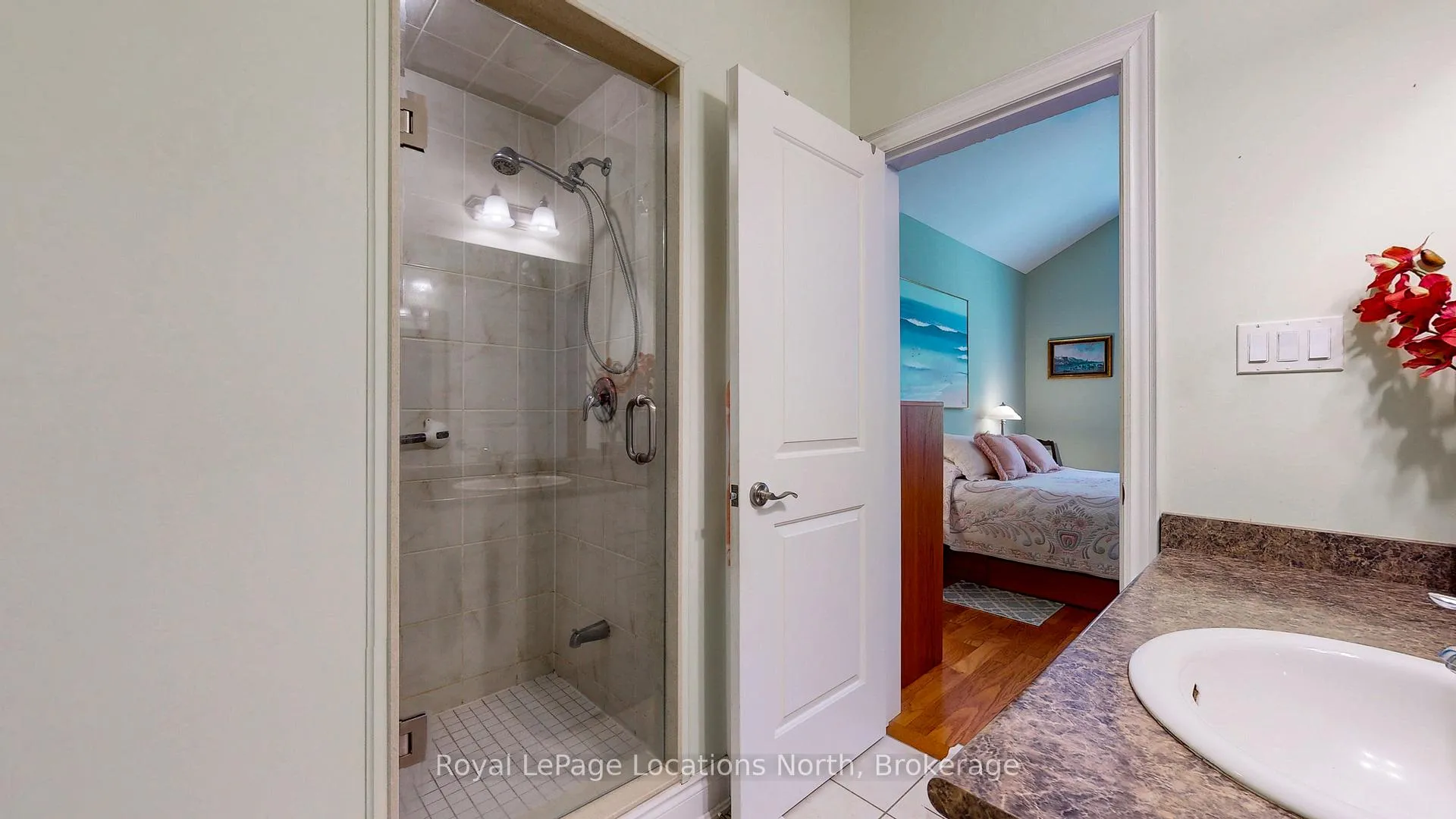 Photo 14 of 29 Savannah Crescent, Wasaga Beach — HOMEH